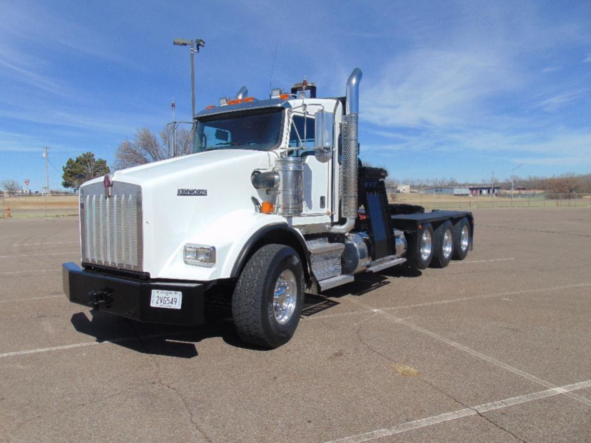 2014 Kenworth Triaxle Winch Truck, s/n 1xkdp4txxej408363,550 hp cummins,13 spd,145529 miles,hyd - Image 6 of 9