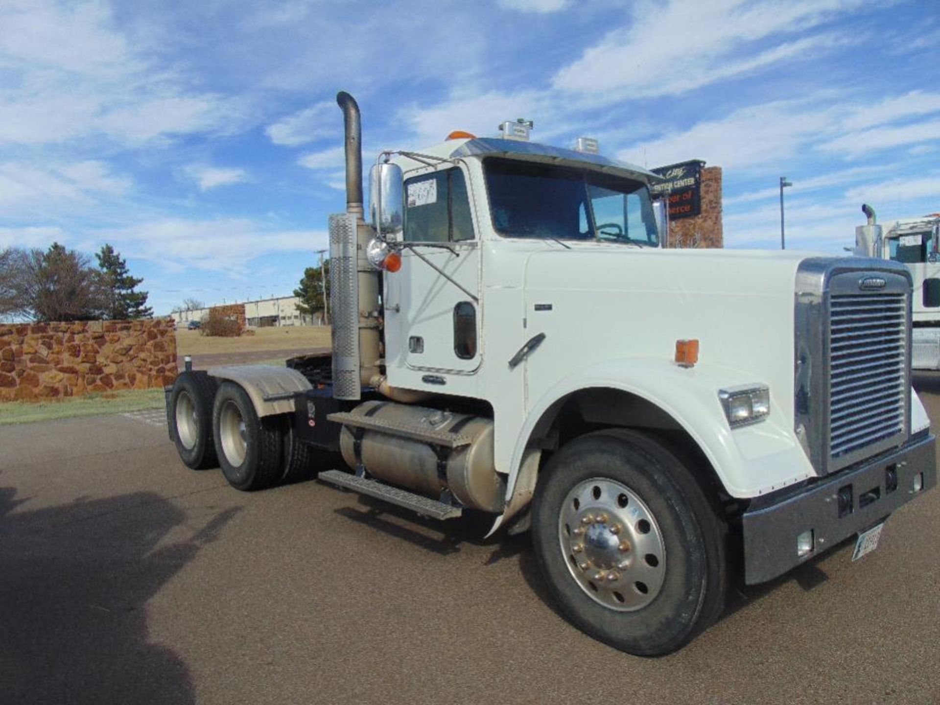 2009 Freightliner FLD120SD t/a Truck Tractor s/n 1fujalcv39dak0142, mercedes eng,10 spd trans,a/r - Image 3 of 3