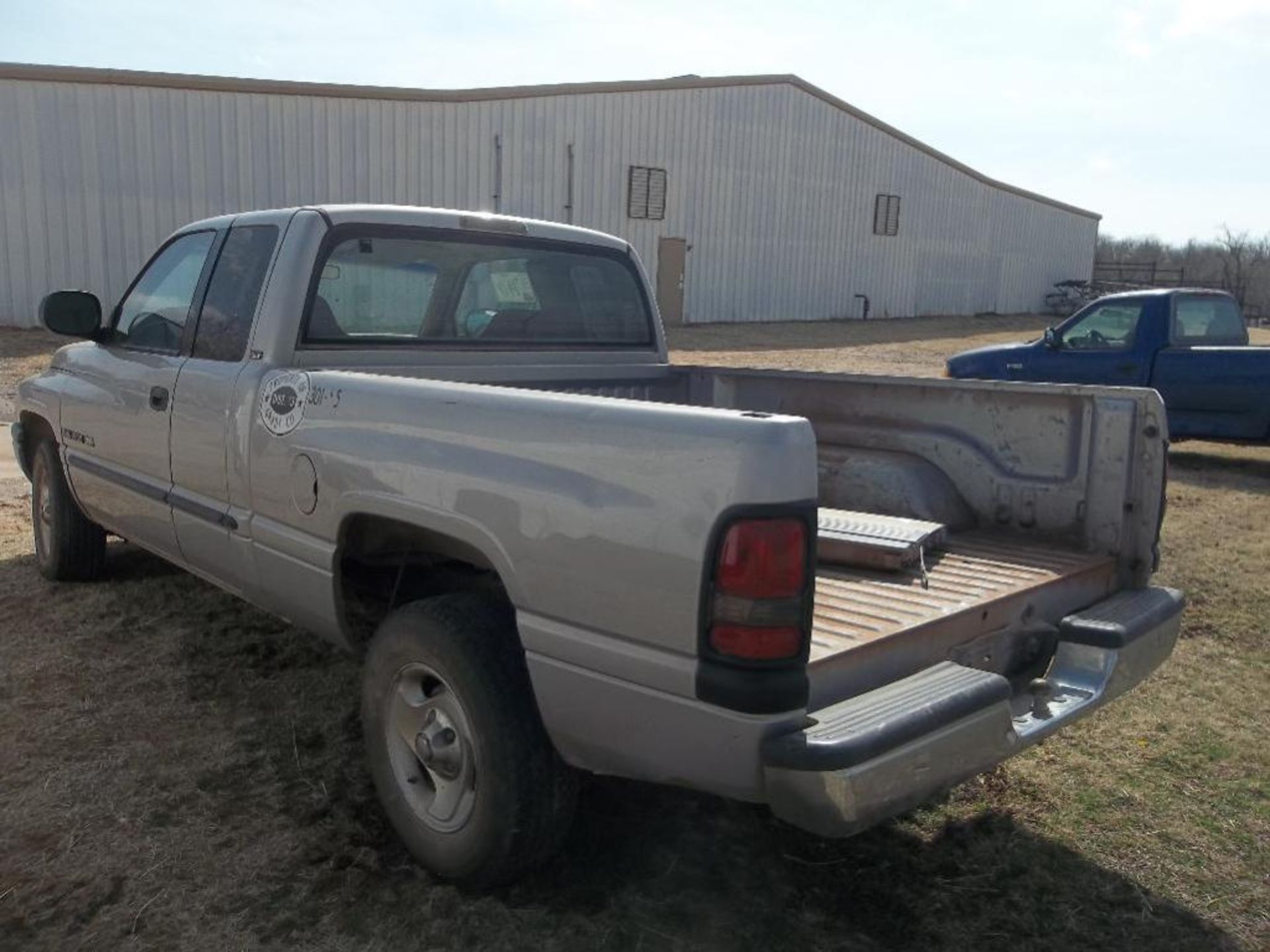 2000 Dodge 1500 Crewcab Pickup s/n 1b7hc13z2yj143354, 5.9 v8 eng, auto trans,(transmission problems) - Image 8 of 9