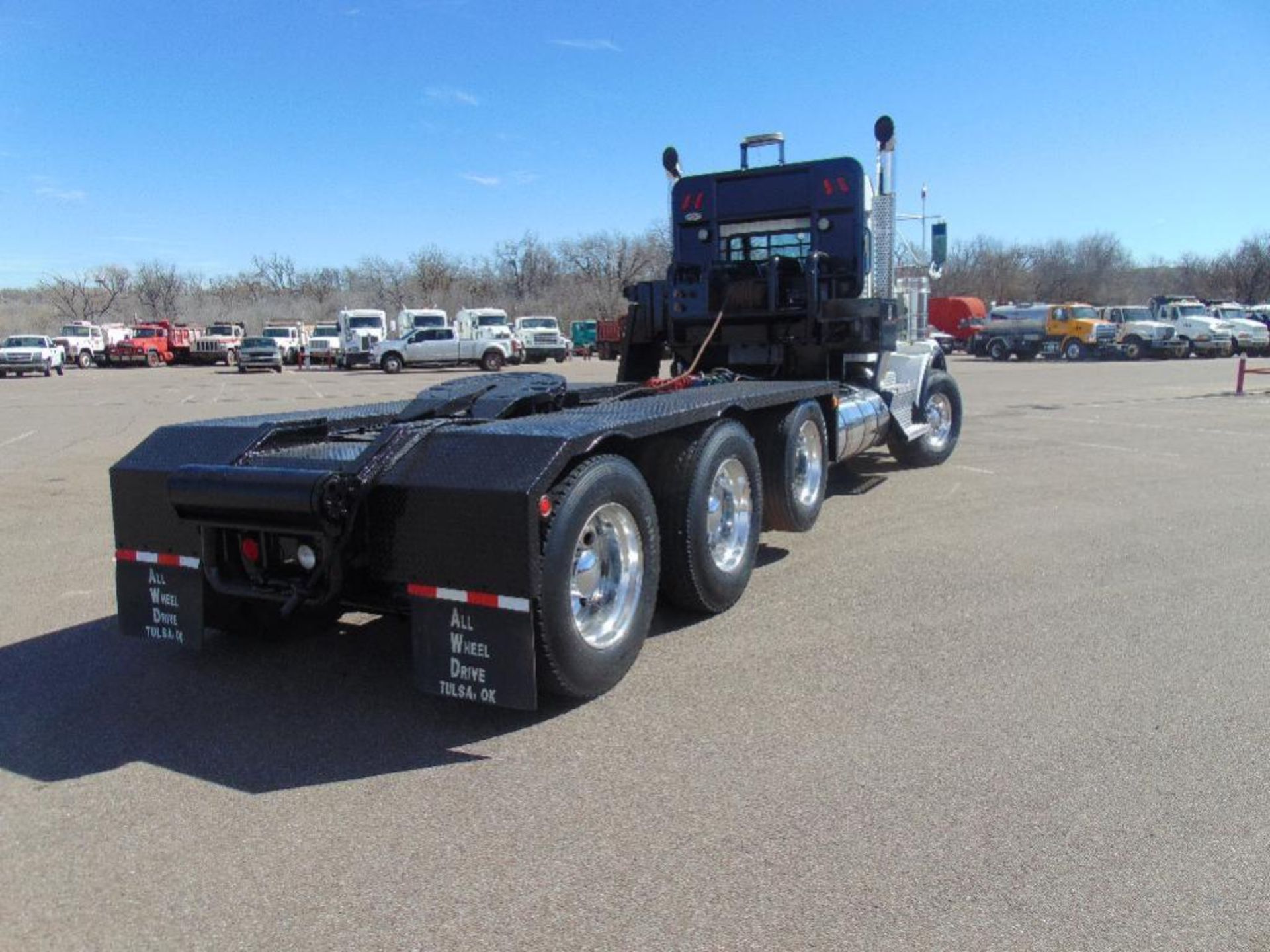 2014 Kenworth Triaxle Winch Truck, s/n 1xkdp4txxej408363,550 hp cummins,13 spd,145529 miles,hyd - Image 3 of 9