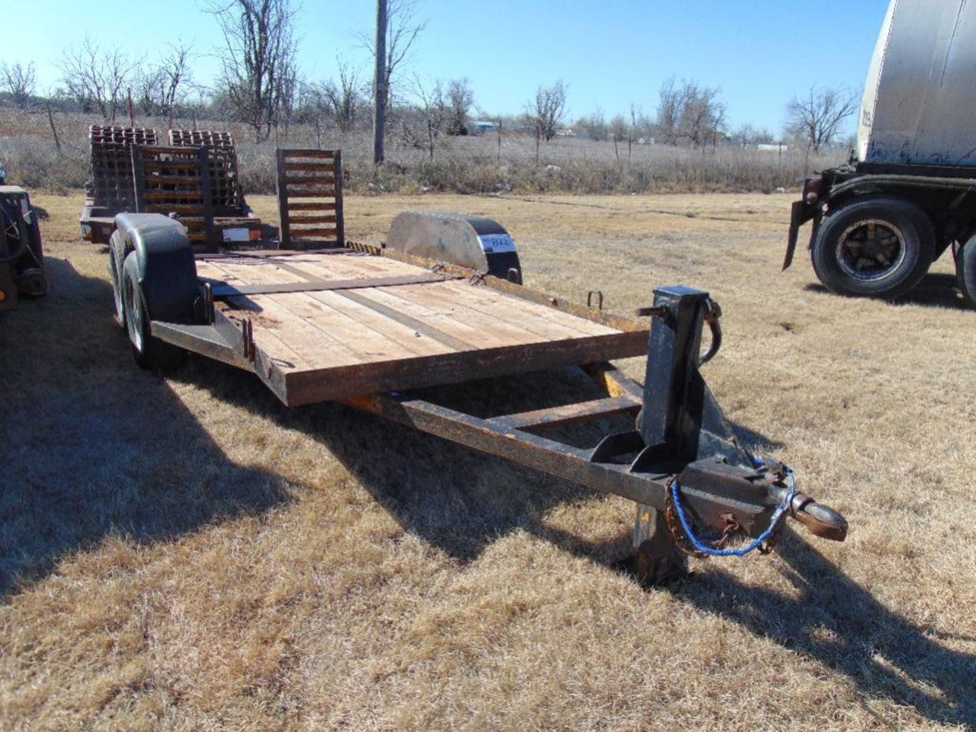 14' t/a Bumperpull Trailer w/3 ' ramps