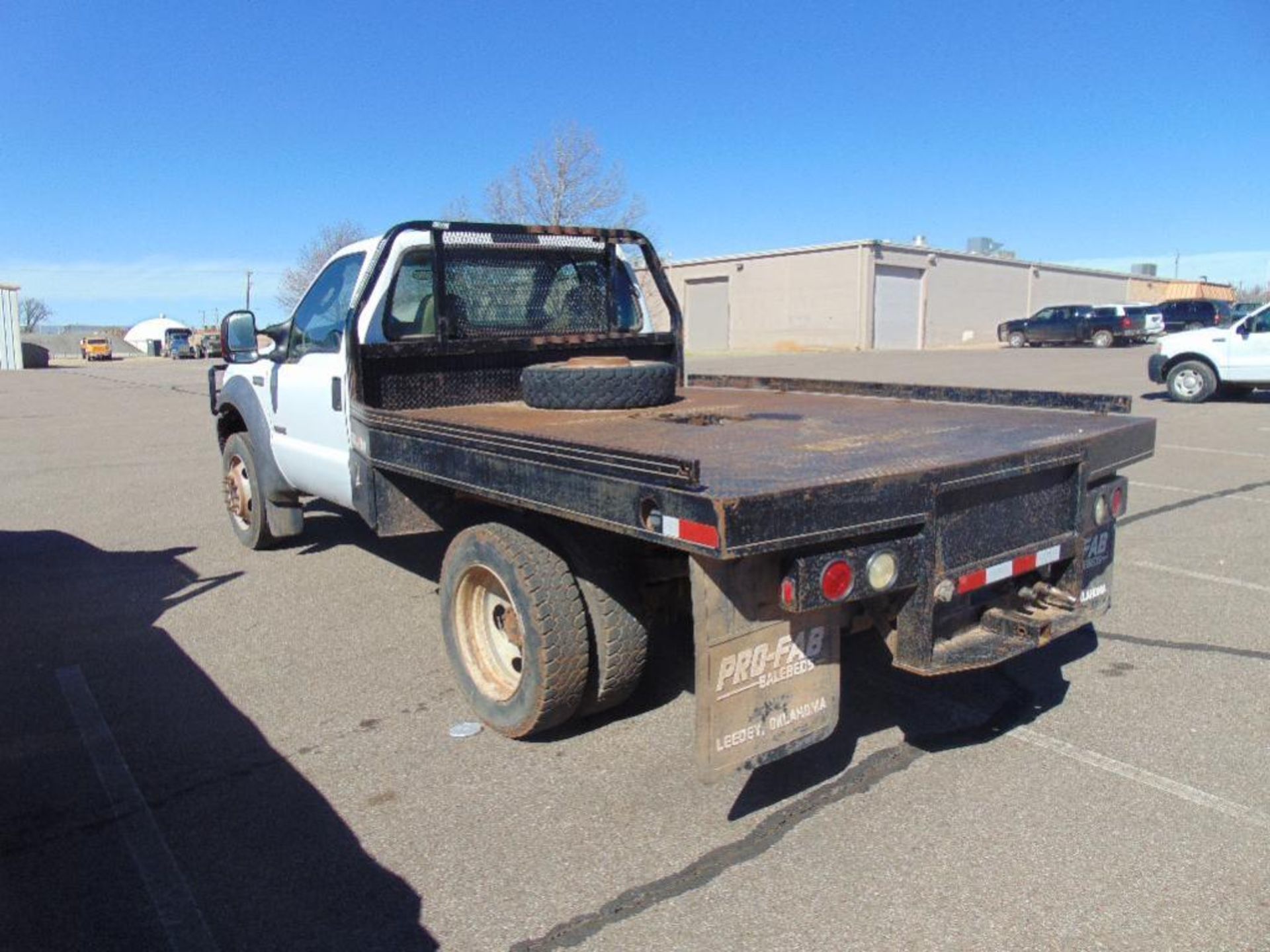 2005 Ford F450 4x4 Flatbed s/n 1fdxf47p55ec97926, 6.0 pwr stroke eng, auto trans, 2 way hyd,od reads - Image 2 of 5
