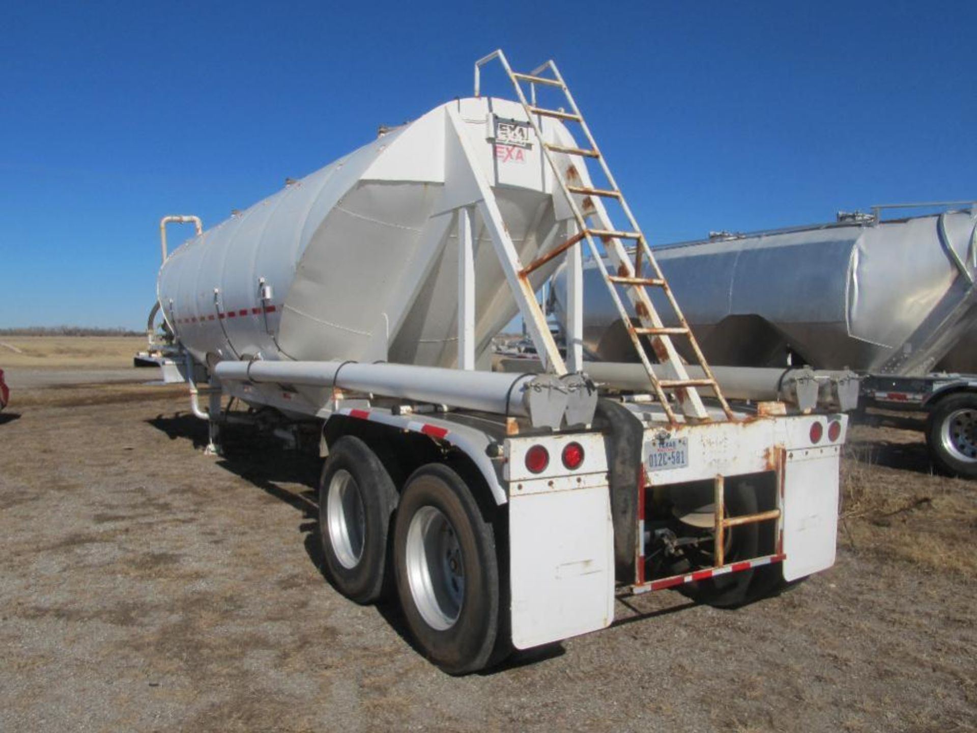 2011 EXA t/a Pneumatic Steel Trailer,s/n 3e9j142h3bt034175,a/r susp, capacity 1000 ft3 - Image 2 of 6
