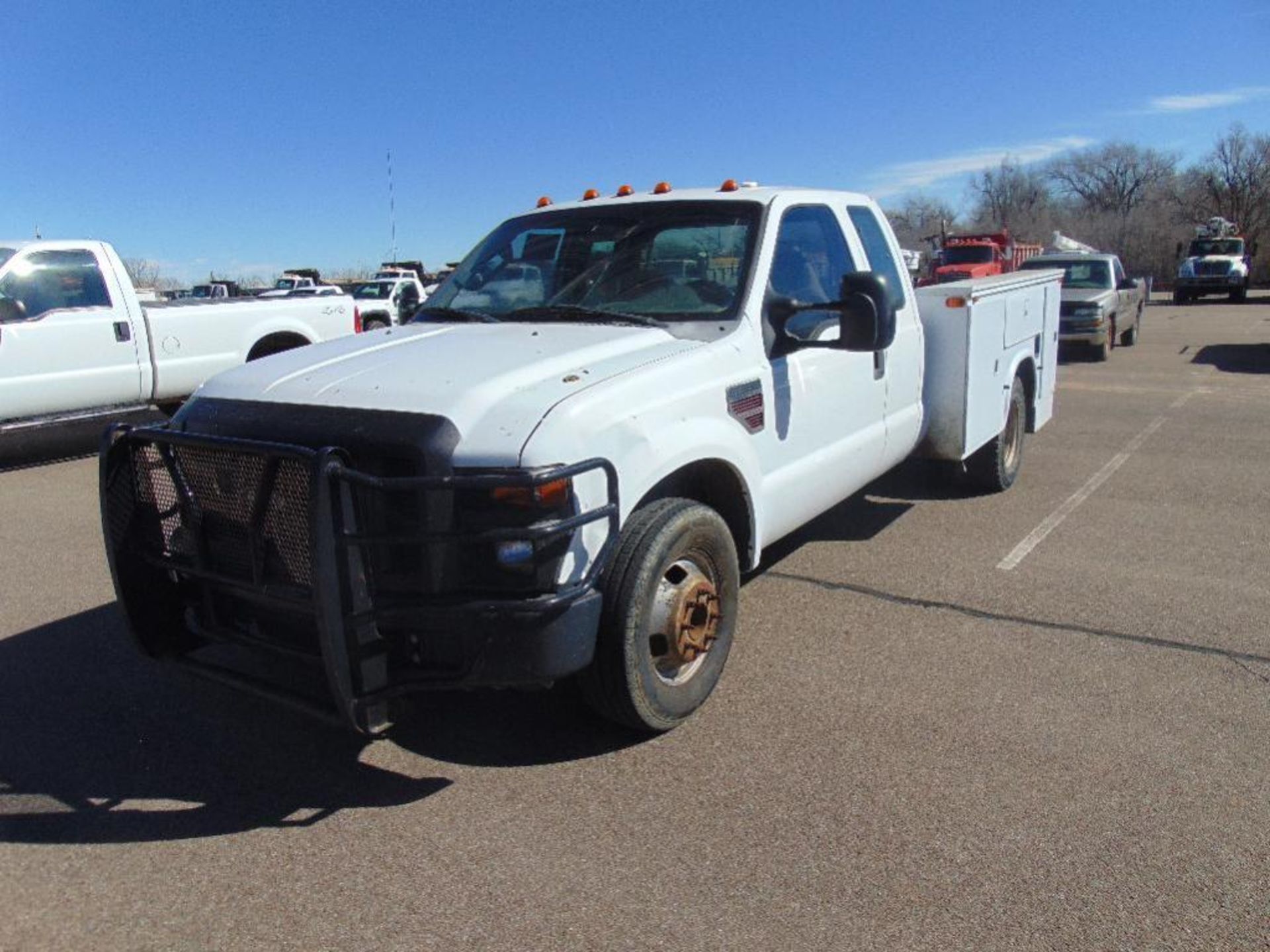 2007 Ford F350 Extcab Service Truck s/n1fdwx36r18eb08733,pwr stroke,auto,odometer reads 213629