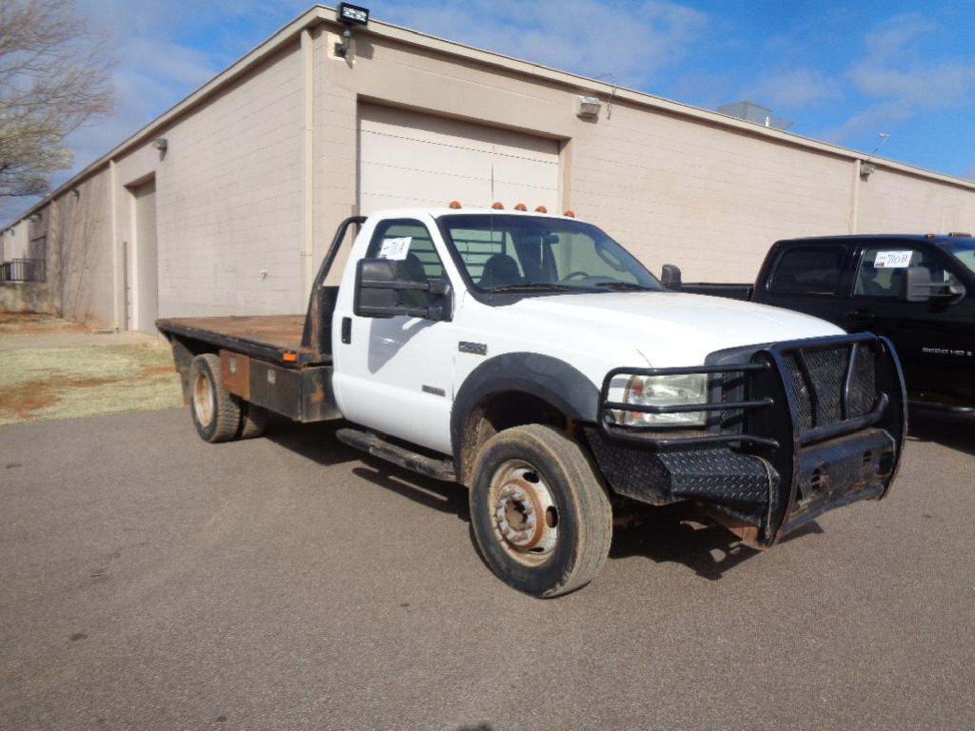 2007 Ford F450 Flatbed Truck s/n 1fdx46p97ea94803, v8 diesel eng, auto trans, od reads 158482 miles - Image 3 of 11