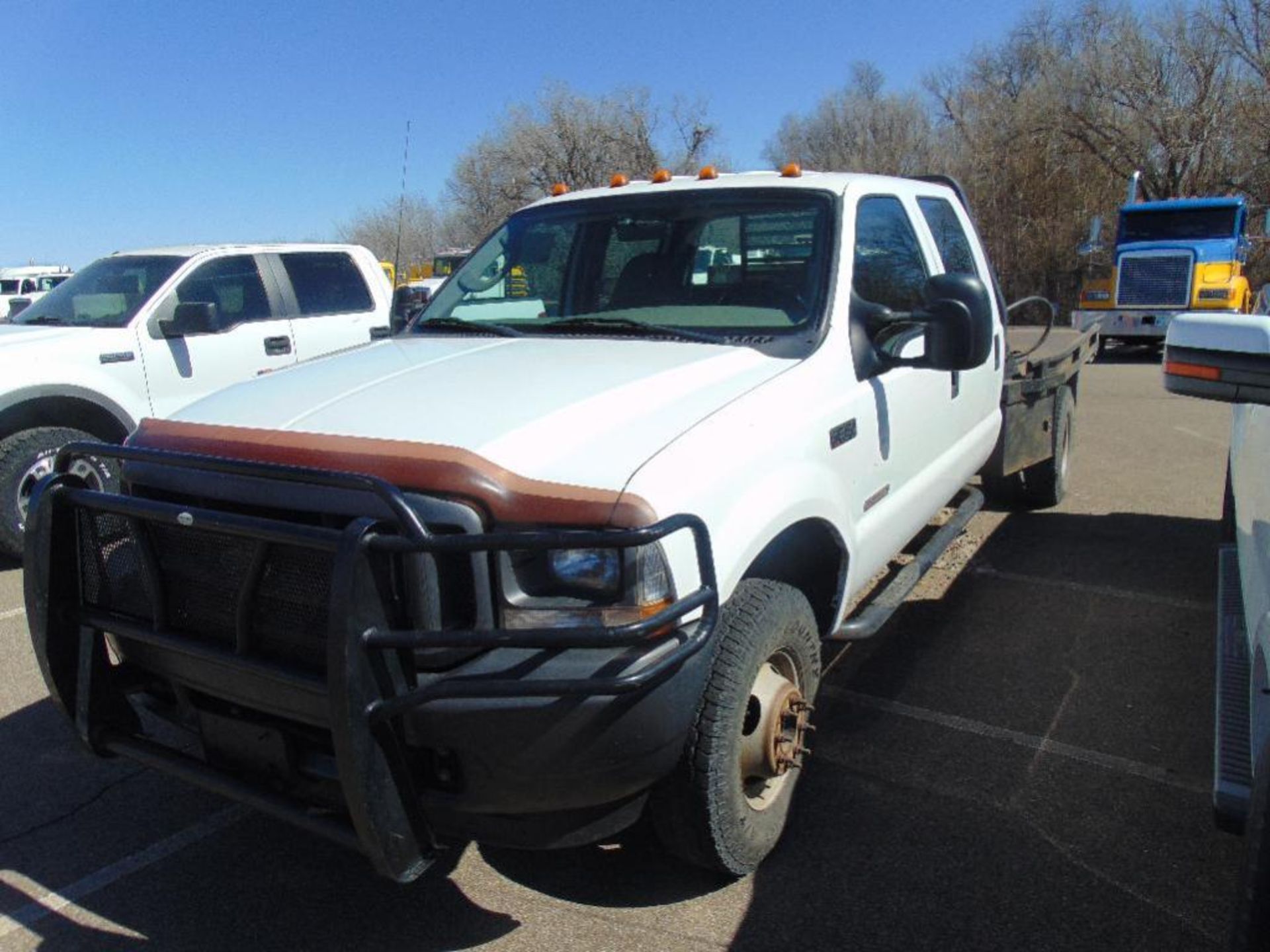 2003 Ford F350 4x4 Flatbed Truck s/n 1fdww37px3ed59792,6.0 pwr stroke, auto trans, hays flatbed,