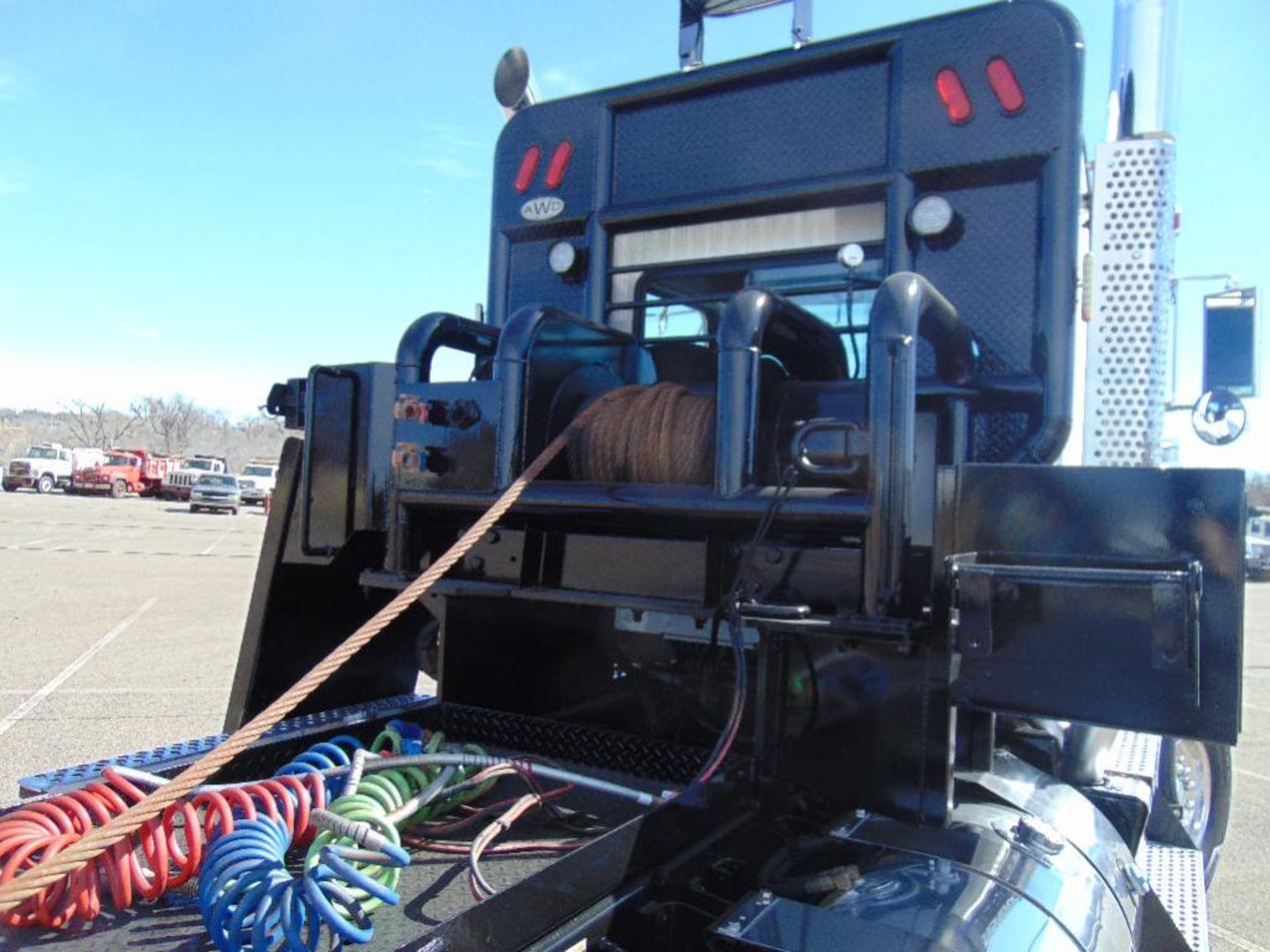 2014 Kenworth Triaxle Winch Truck, s/n 1xkdp4txxej408363,550 hp cummins,13 spd,145529 miles,hyd - Image 4 of 9