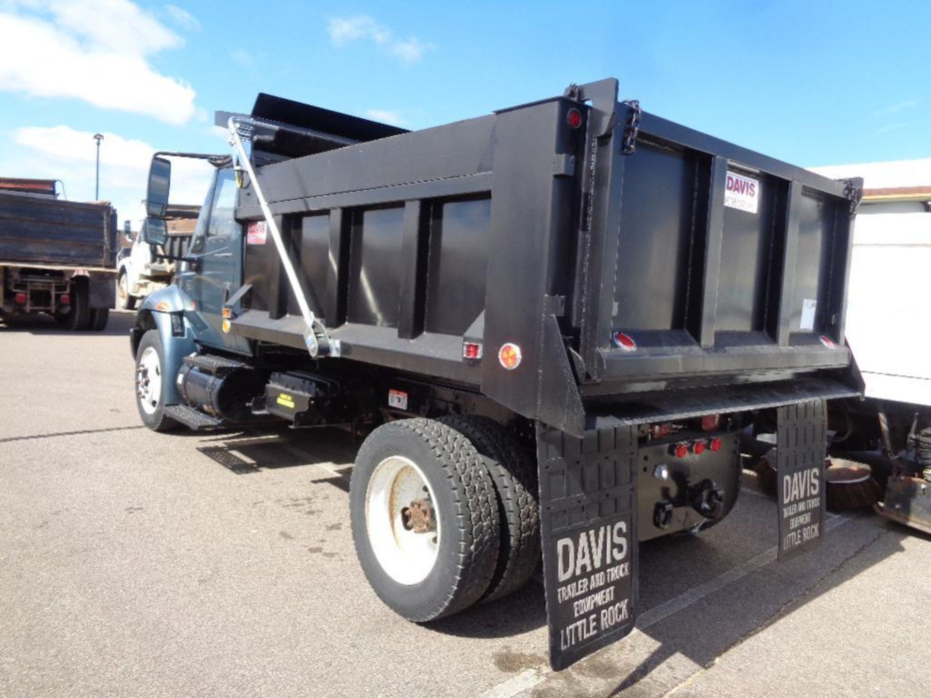 2006 IHC 4300 s/a Dump Truck s/n 1htmmaam07h453143, dt466 eng, auto trans, od reads 76237 miles, new - Image 3 of 10