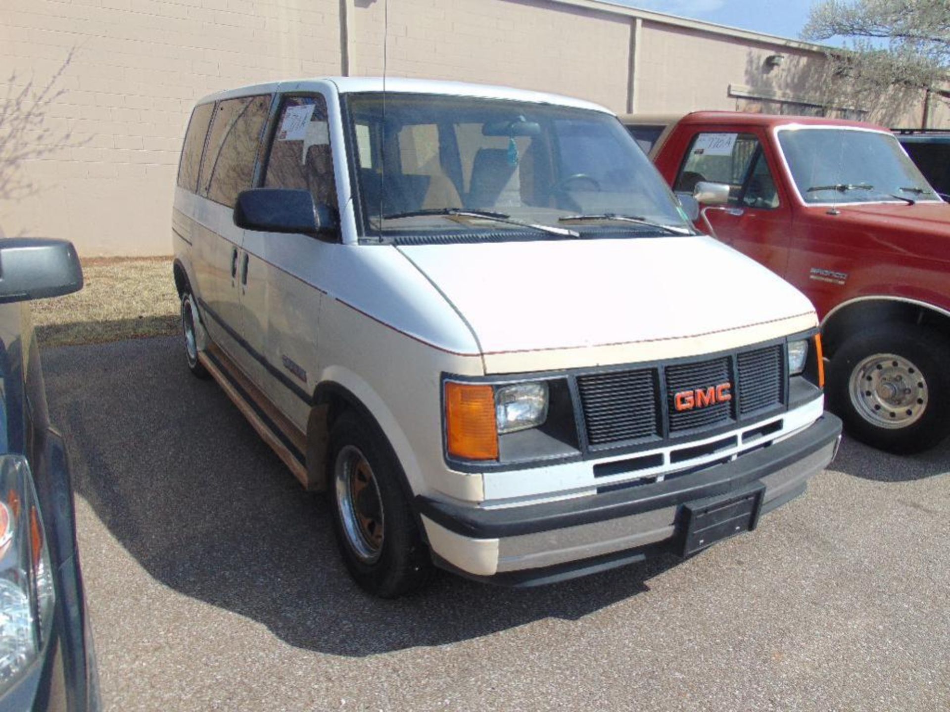 1989 GMC Safari Van s/n 1gkdm15z2kb527813, v6 eng, auto trans , od reads 160091 miles