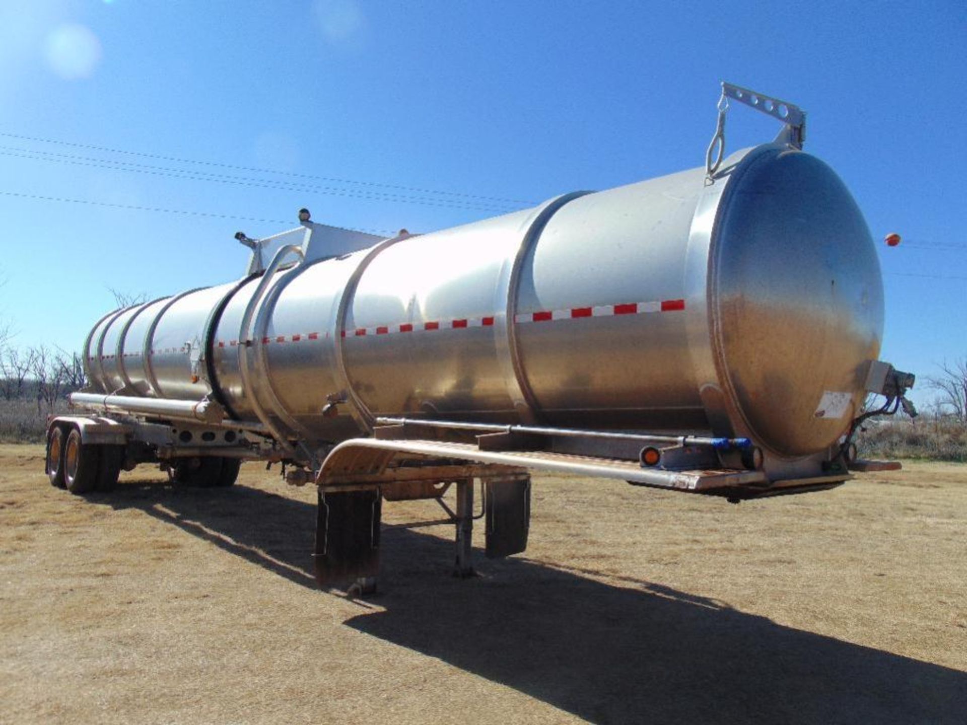 2014 Troxel t/a 9250 gal Alum Fuel & Oil Trailer, s/n 1T9TA4420FR719566, hyd roper pump, a/r susp