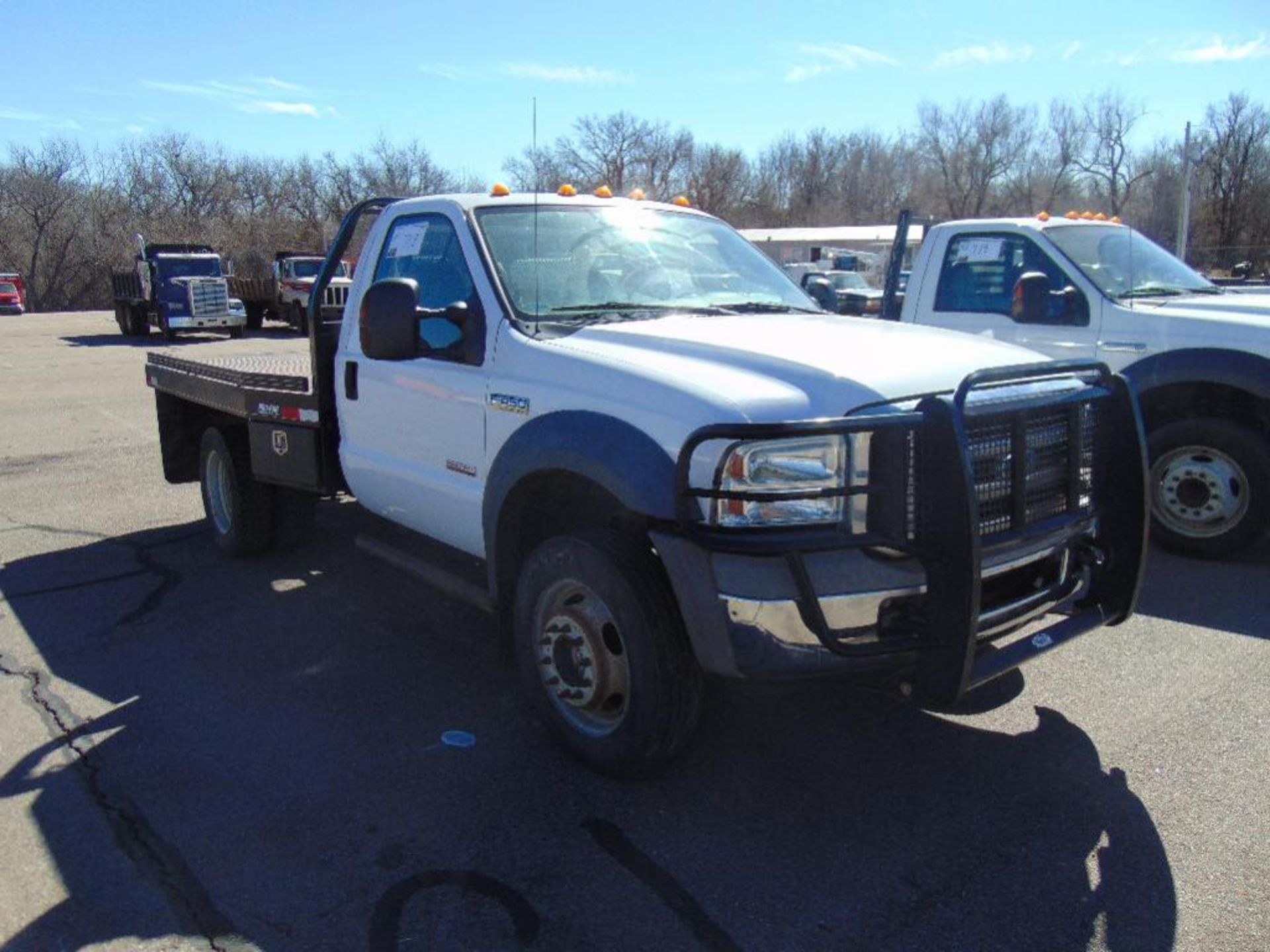 2005 Ford F450 4x4 Flatbed s/n 1fdxf47p55ec97926, 6.0 pwr stroke eng, auto trans, 2 way hyd,od reads - Image 5 of 5