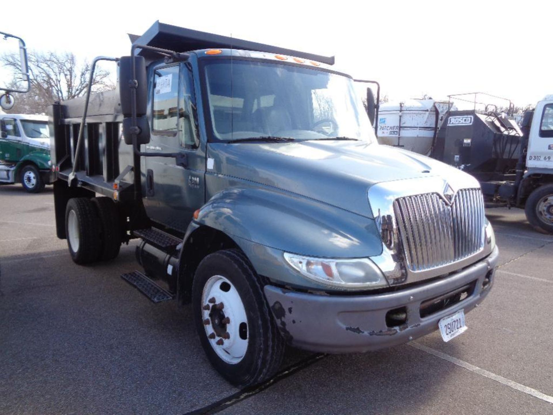 2006 IHC 4300 s/a Dump Truck s/n 1htmmaam07h453143, dt466 eng, auto trans, od reads 76237 miles, new - Image 2 of 10
