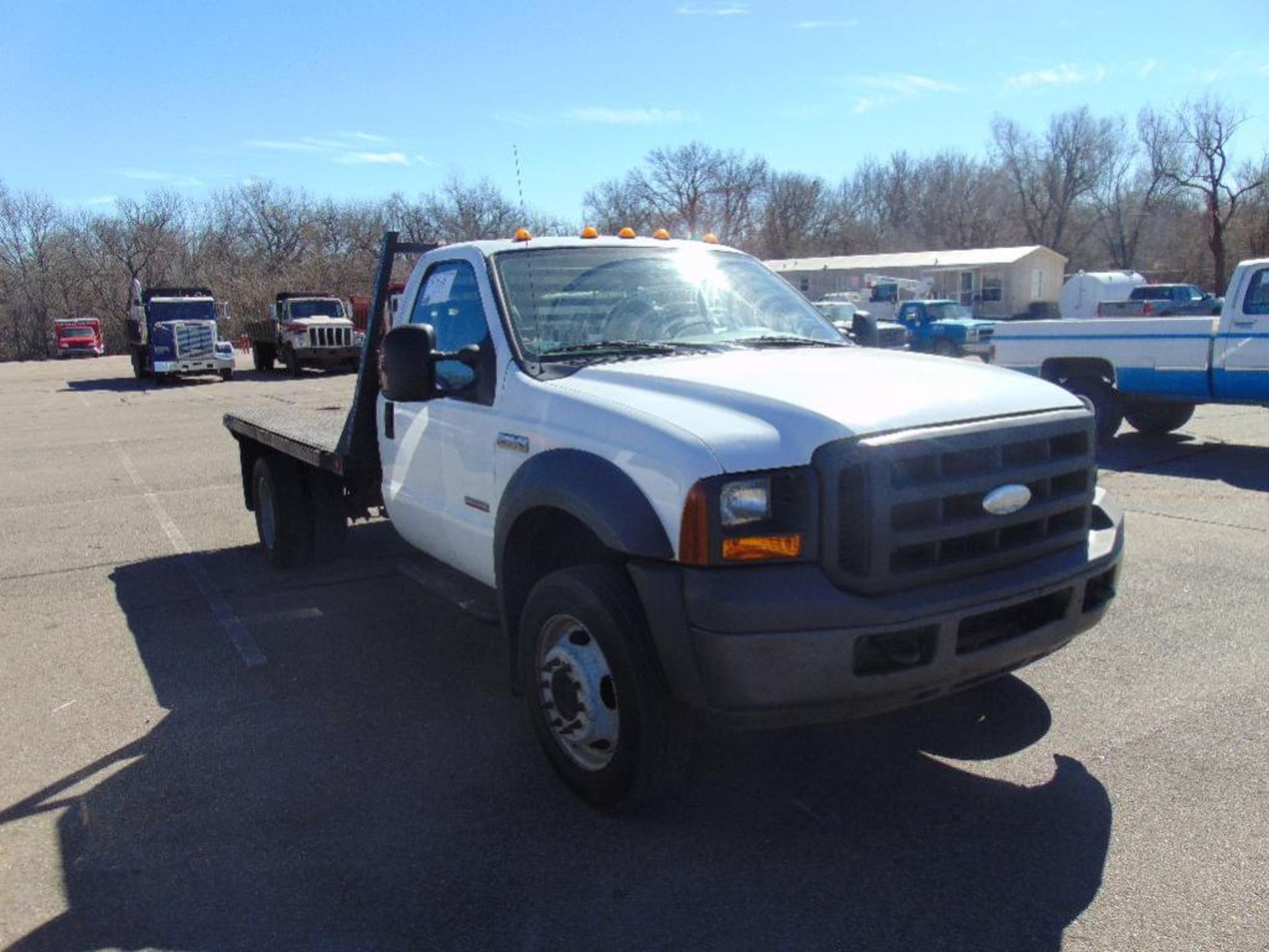 2005 Ford F450 Truck w/92" flatbed s/n 1fxf46p35ed26390, 6.0 powerstroke eng, auto trans, od reads - Image 3 of 3