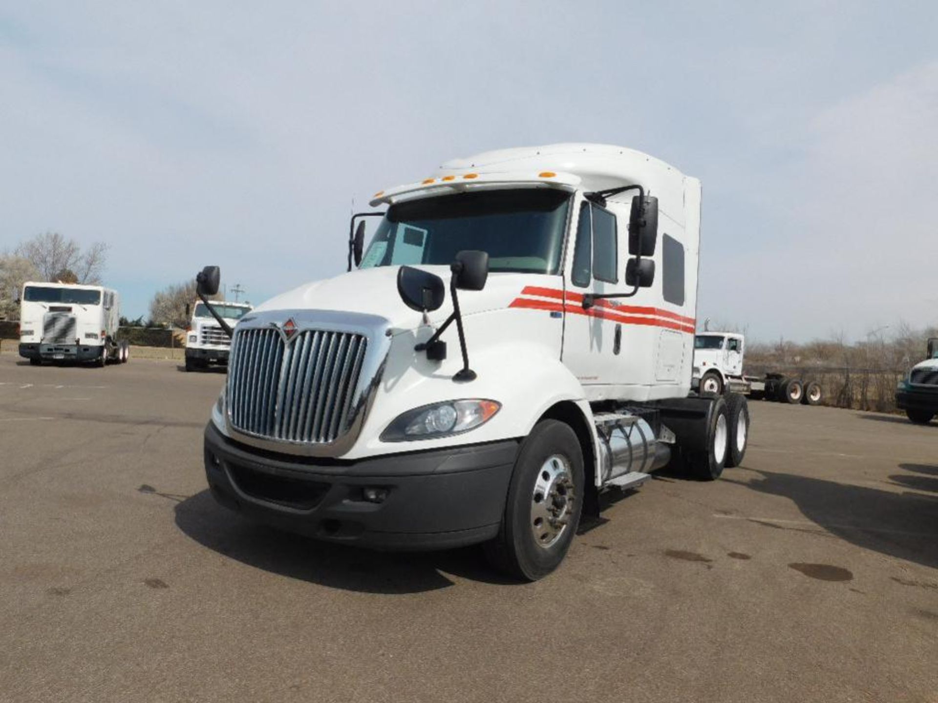 2013 IHC t/a Truck Tractor w/ Sleeper Cab, s/n 3hsdhsjr5dn177392, maxxforce diesel eng, auto trans,