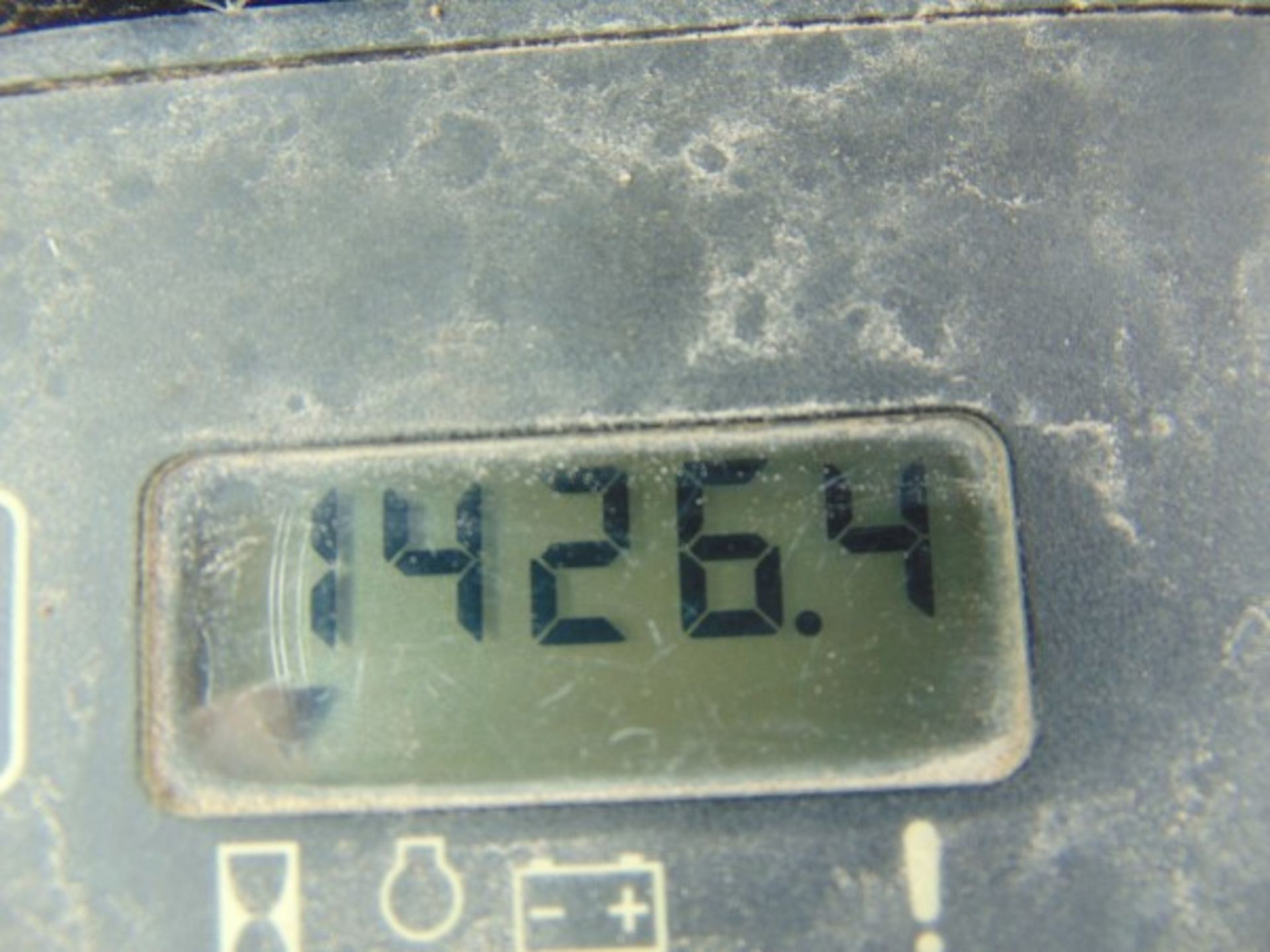 2005 John Deere 310SG Loader Backhoe , s/n 946705, gp loader bkt, cab, 24"hoe bkt, hour meter reads - Image 5 of 5