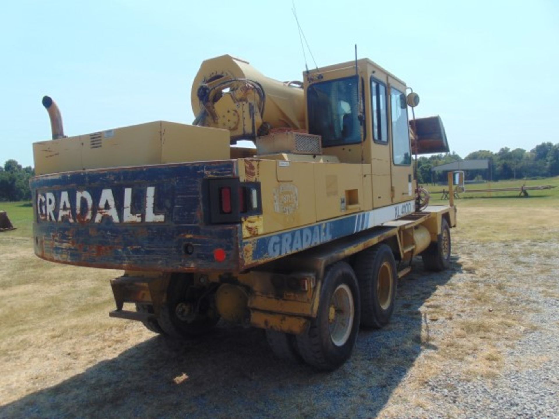 1996 Gradall XL4100 Mobile Excavator, s/n 0417254, diesel eng, 8 spd trans, - Image 3 of 6