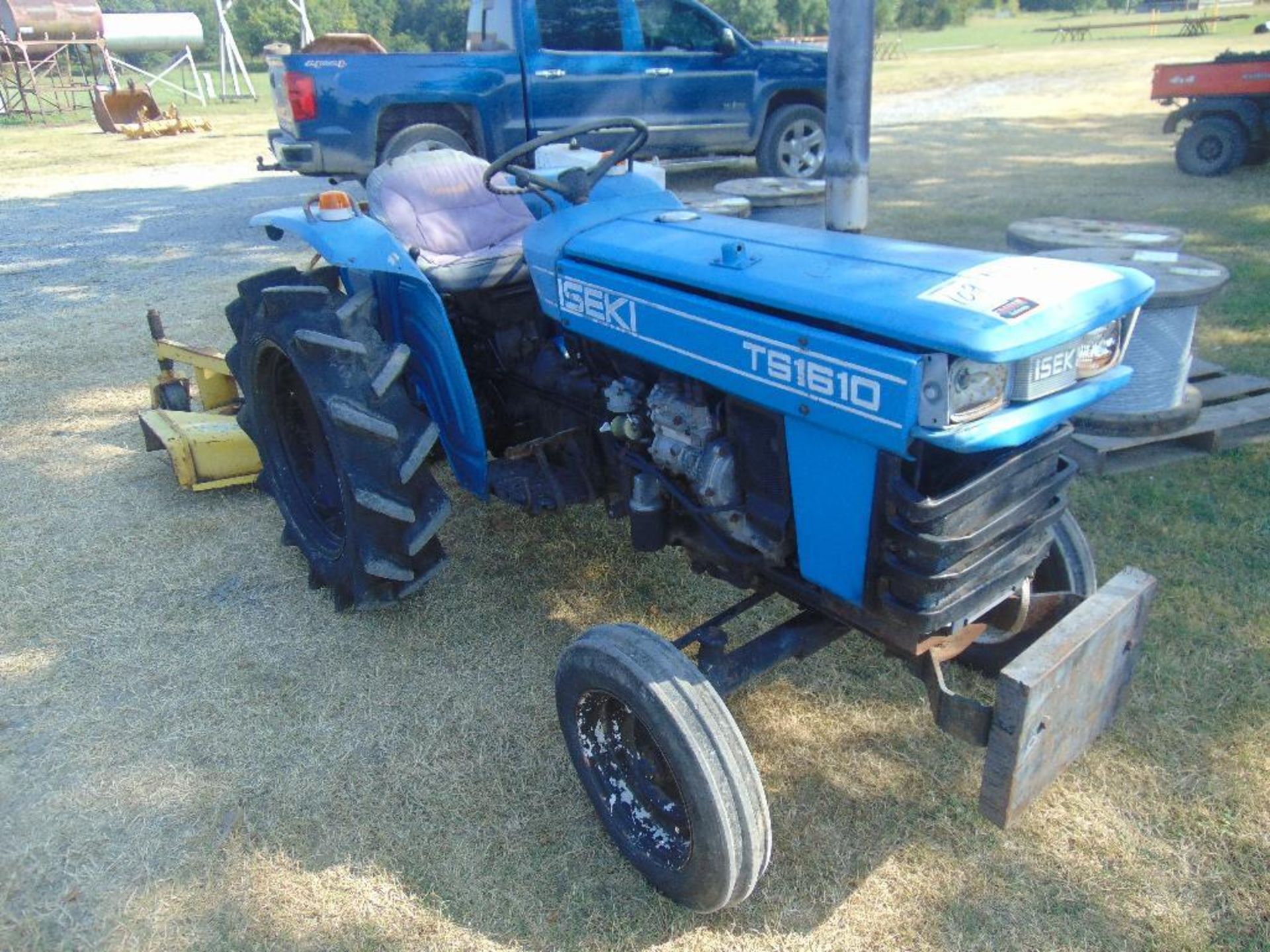 Iseki TS1610 Lawn Tractor, s/n 002275, 3pt, 540 pto, w/ john deere 261 5' mower, hour meter reads - Image 2 of 4