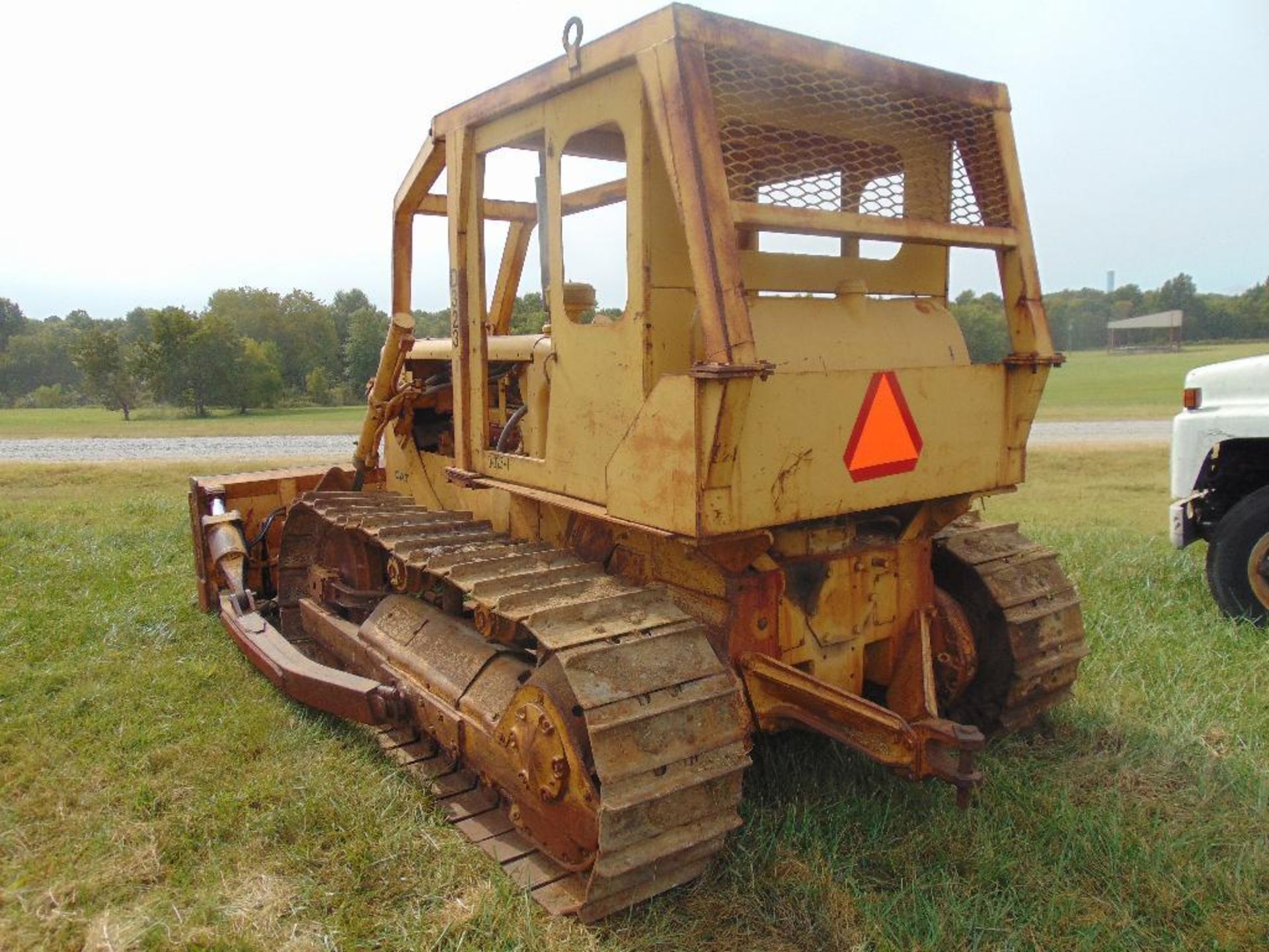 1973 Cat D5 Crawler Tractor , s/n 94j2069, s/dozer blade w/tilt,canopy, sweeps - Image 3 of 9