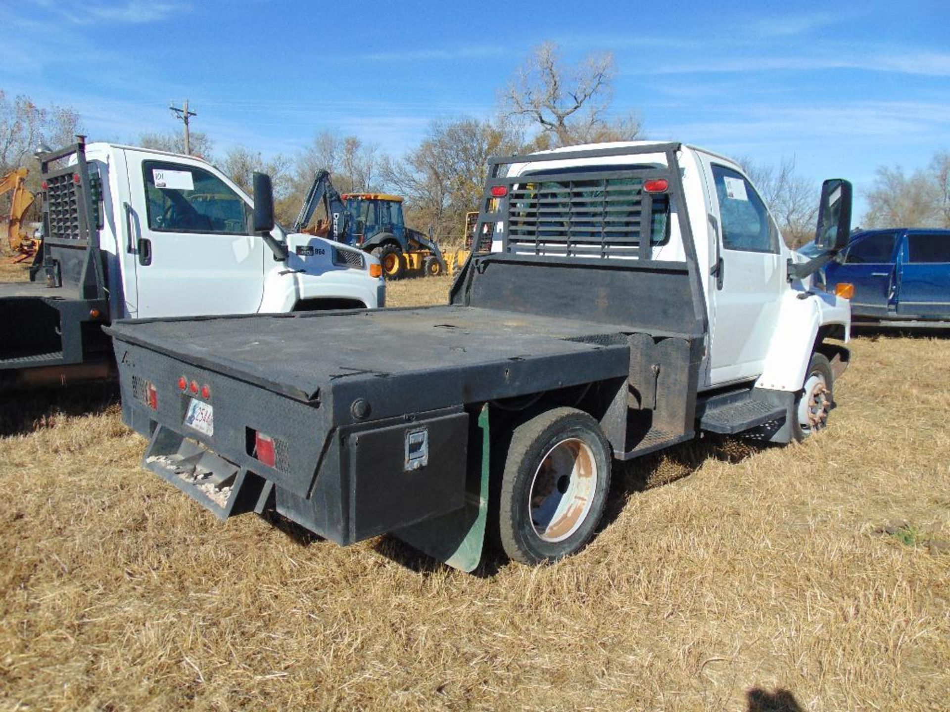 2002 Chevy C4500 S/A Flatbed Truck, s/n 1gbc4e1e73f506567, v8 gas eng, 6 spd trans, odometer does - Image 7 of 8