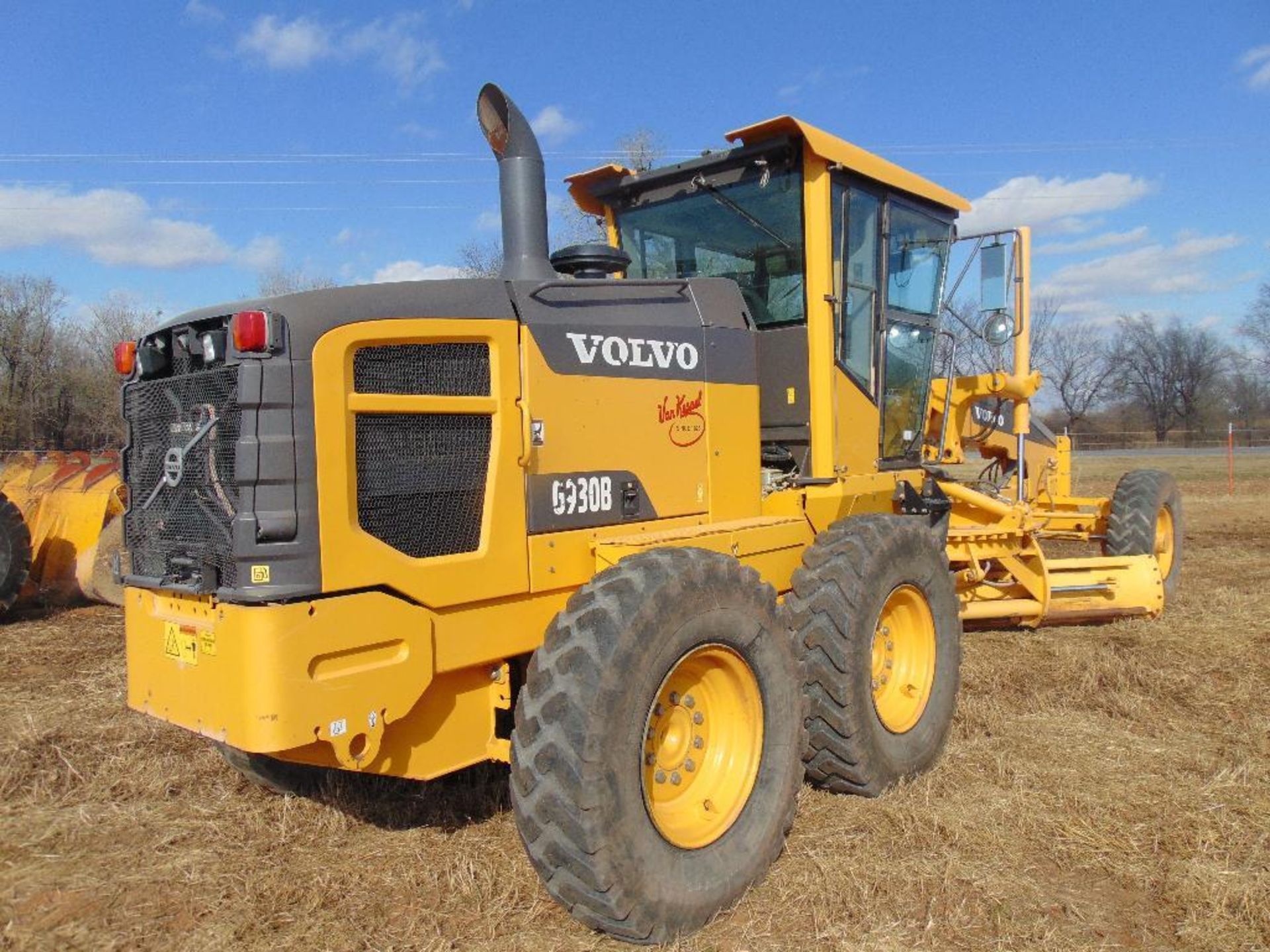 2012 Volvo G930B Motorgrader s/n vceg930bl0s575056, 14' m.b., cab, a/c, hour meter reads 5358 hrs, - Image 5 of 10