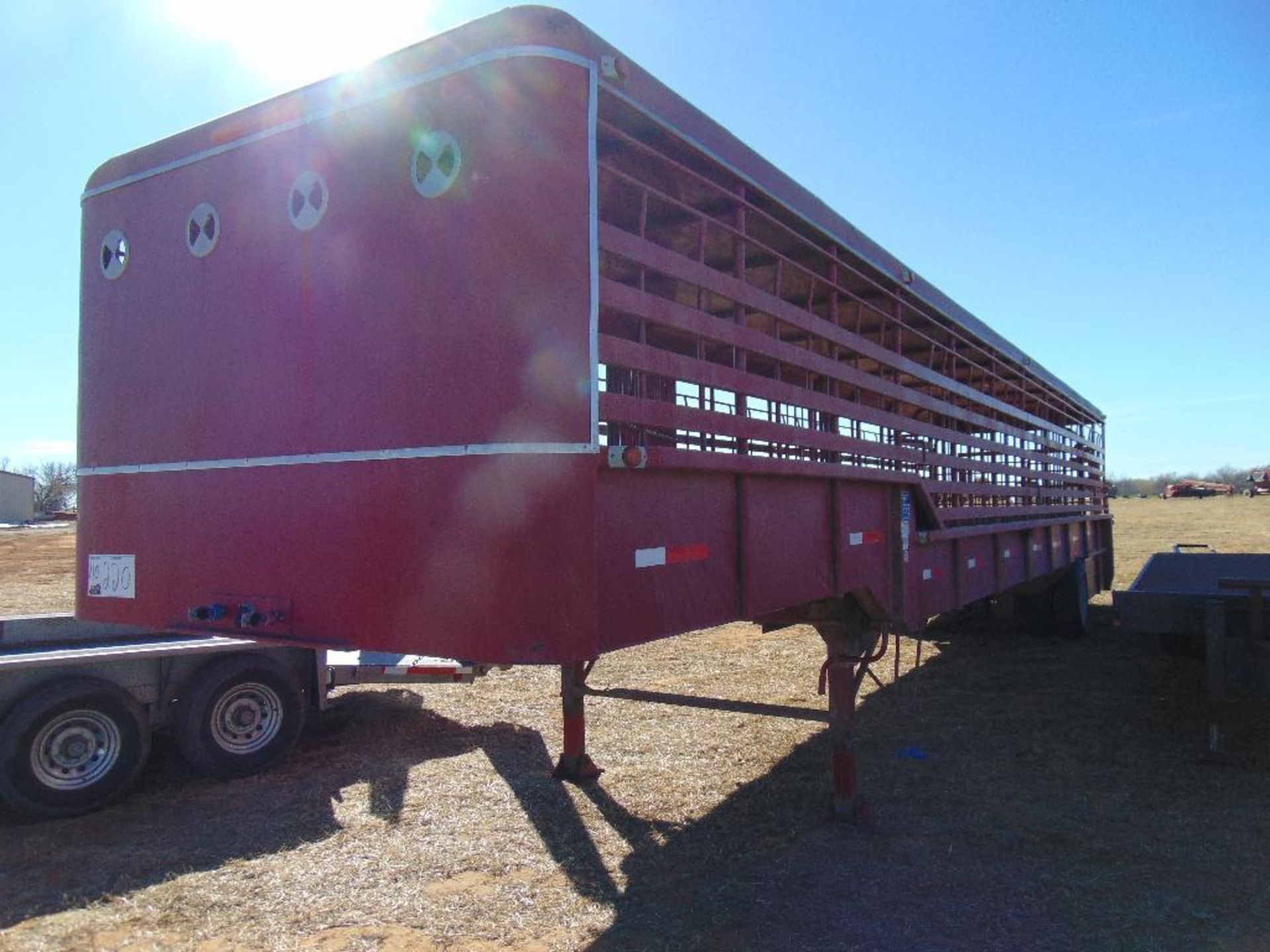 2007 Gooseneck S/A 43' Ground Load Livestock Trailer, s/n 16gs743147b060888, 3 cut gates, sliding - Image 4 of 6