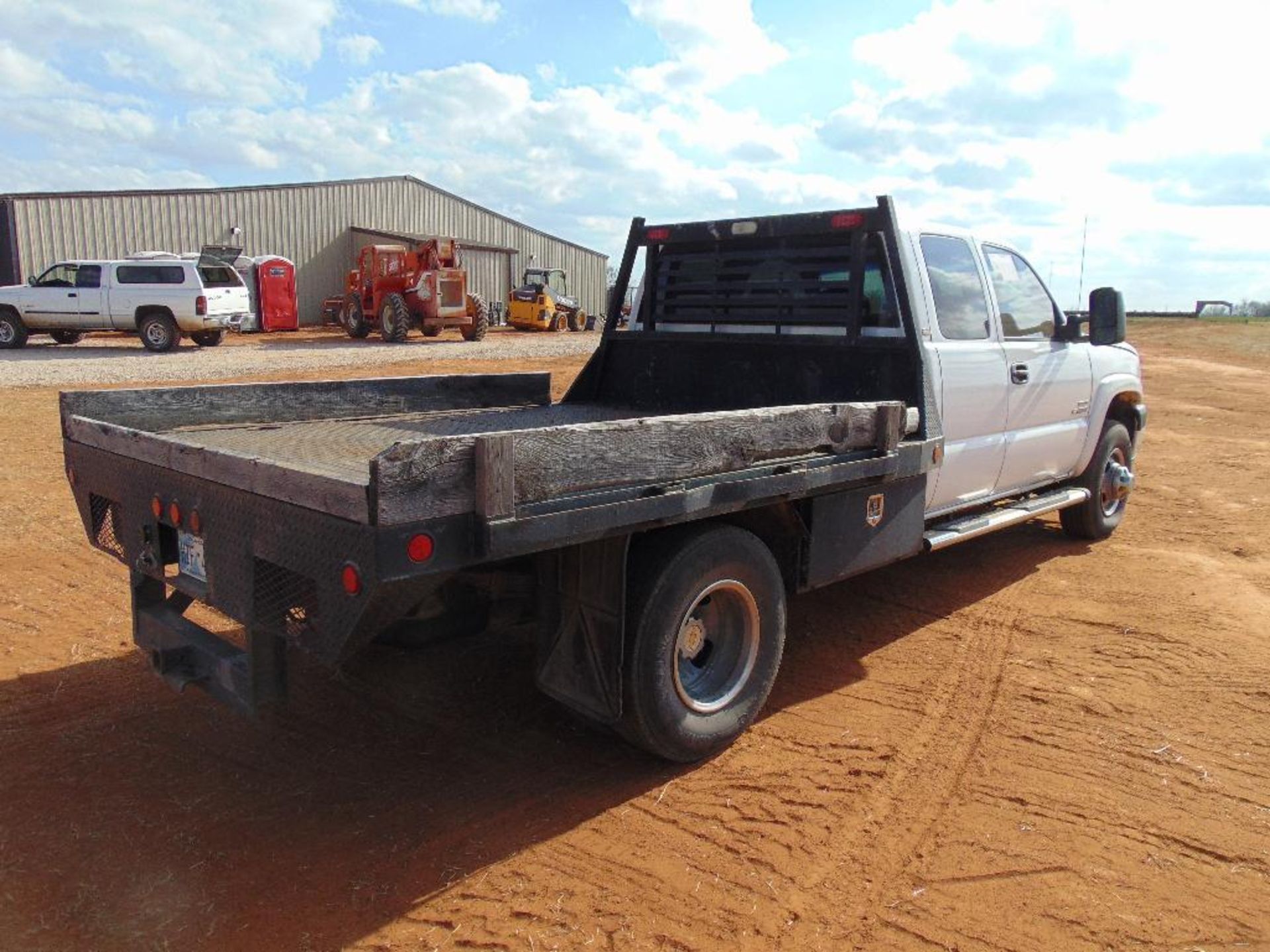 2006 Chevy 3500 Ext Cab 4x4 Flatbed Pickup, s/n 1gbjk39d86e205975, diesel eng, auto trans, od reads - Image 6 of 8