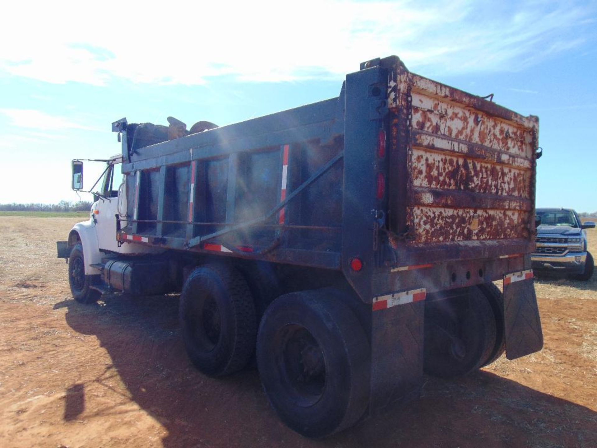 1994 IHC 4900 T/A Dump Truck, s/n 1htshaar65h633467, dt466 eng, auto trans, od reads 64825 miles, 14 - Image 5 of 10