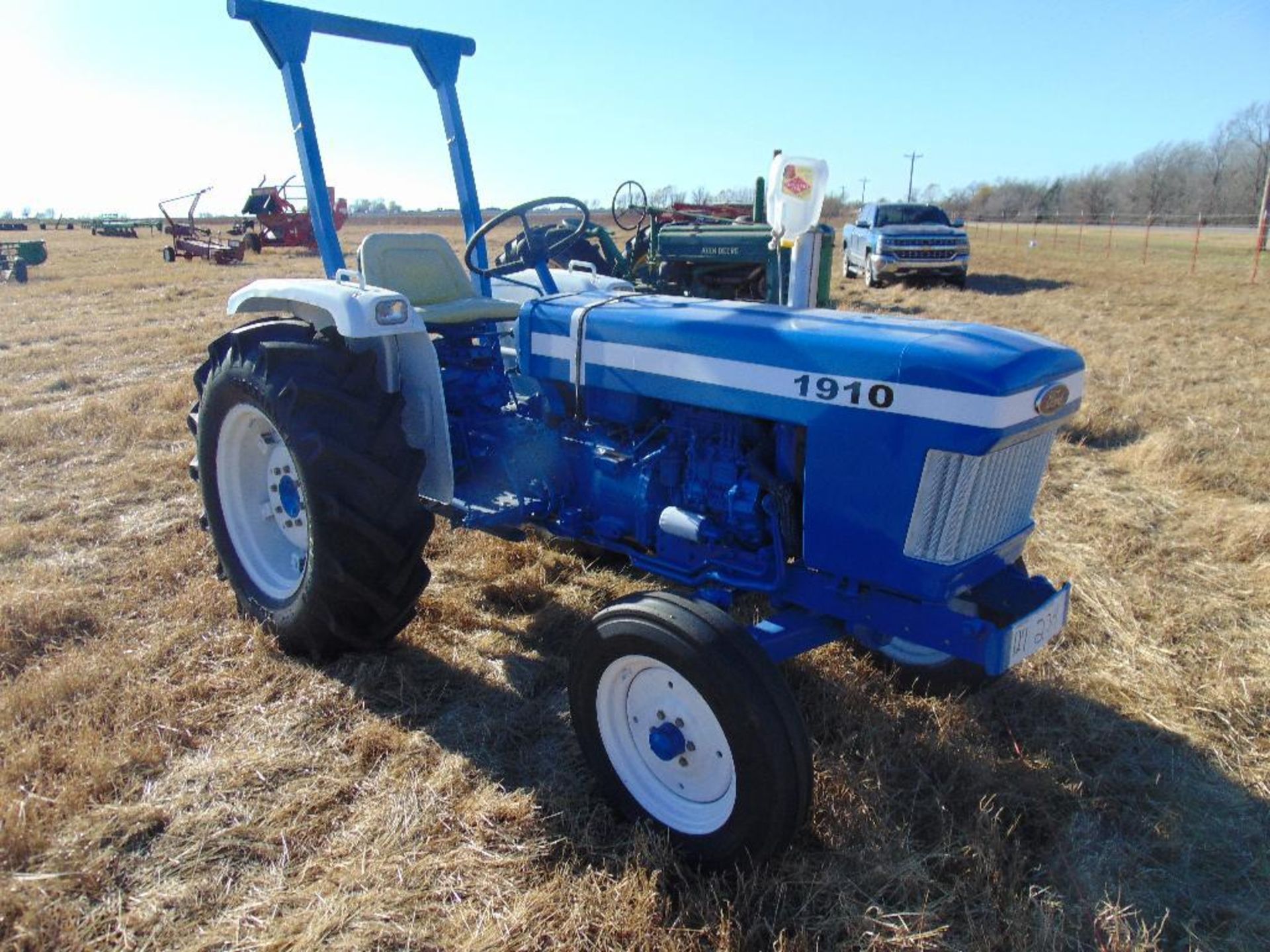 Ford 1910 Farm Tractor, s/n 08585, 3pt , pto - Image 3 of 6