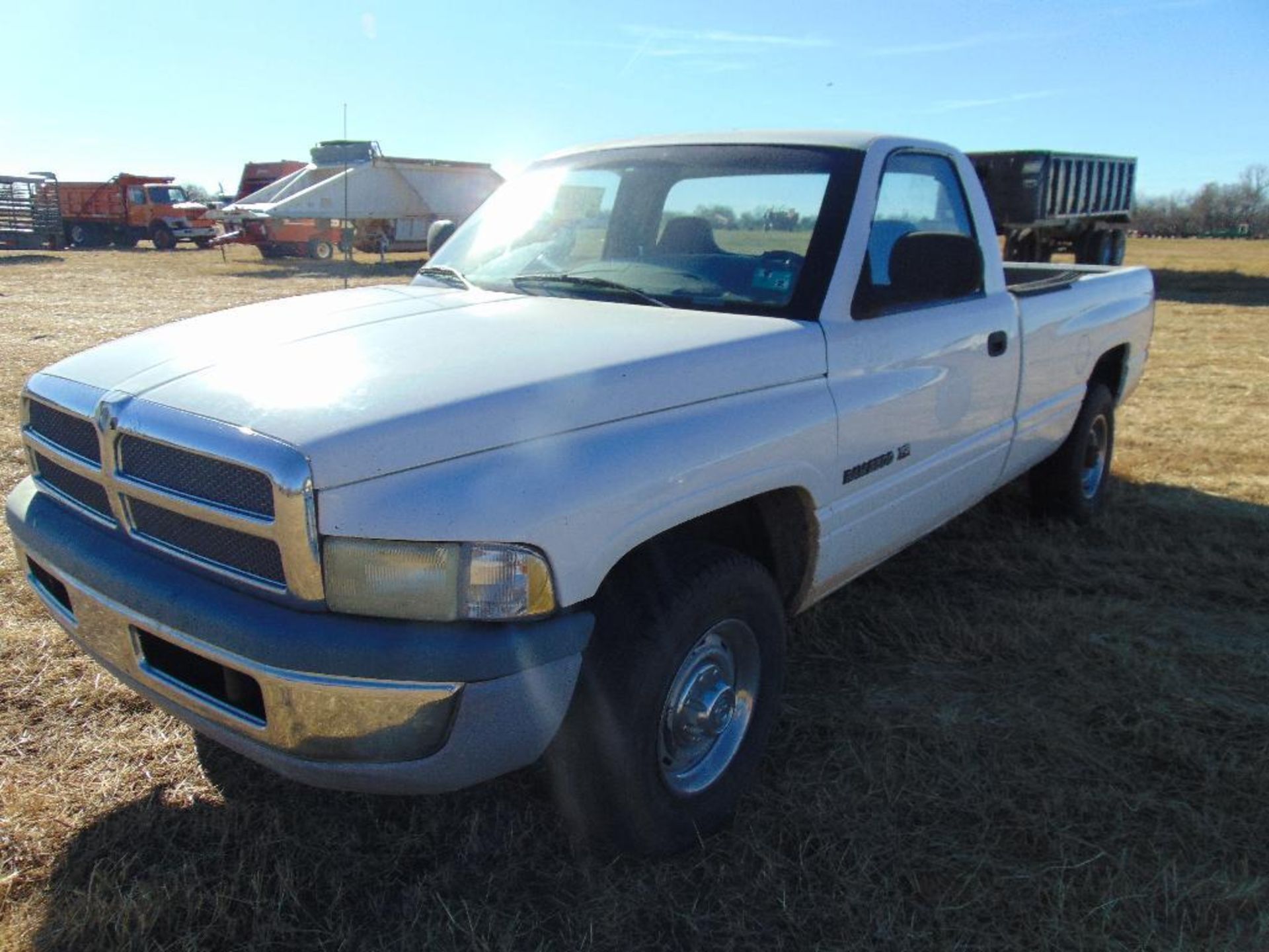 1998 Dodge 2500 Pickup, s/n 3b7kc26z8wm250755, v8 gas eng, auto trans, od reads 225630 miles, - Image 4 of 10