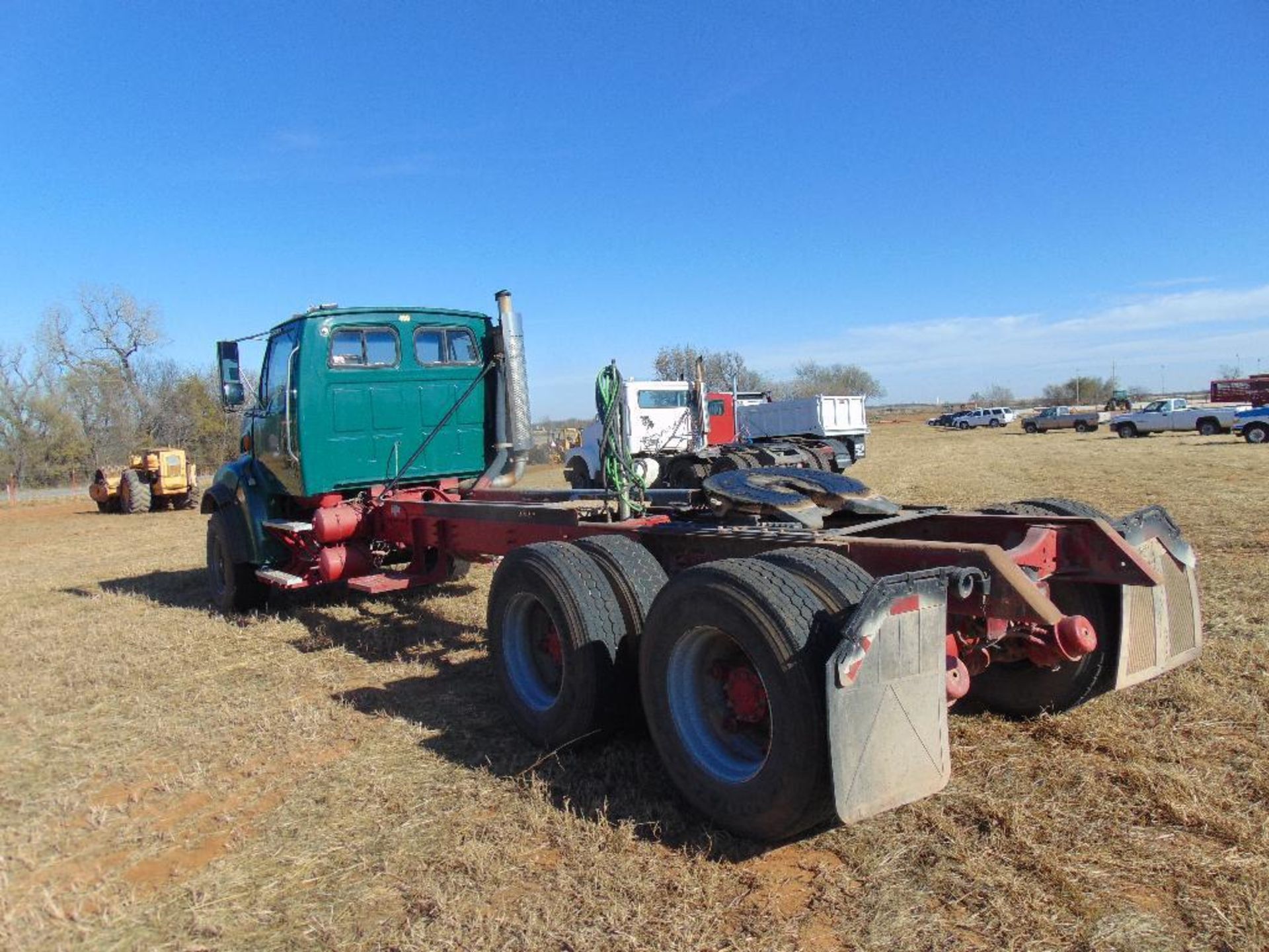 2002 Sterling LT9 T/A Truck Tractor, s/n 2fzhaza862aj83973, cummins eng, 13 spd trans, od reads - Image 5 of 10