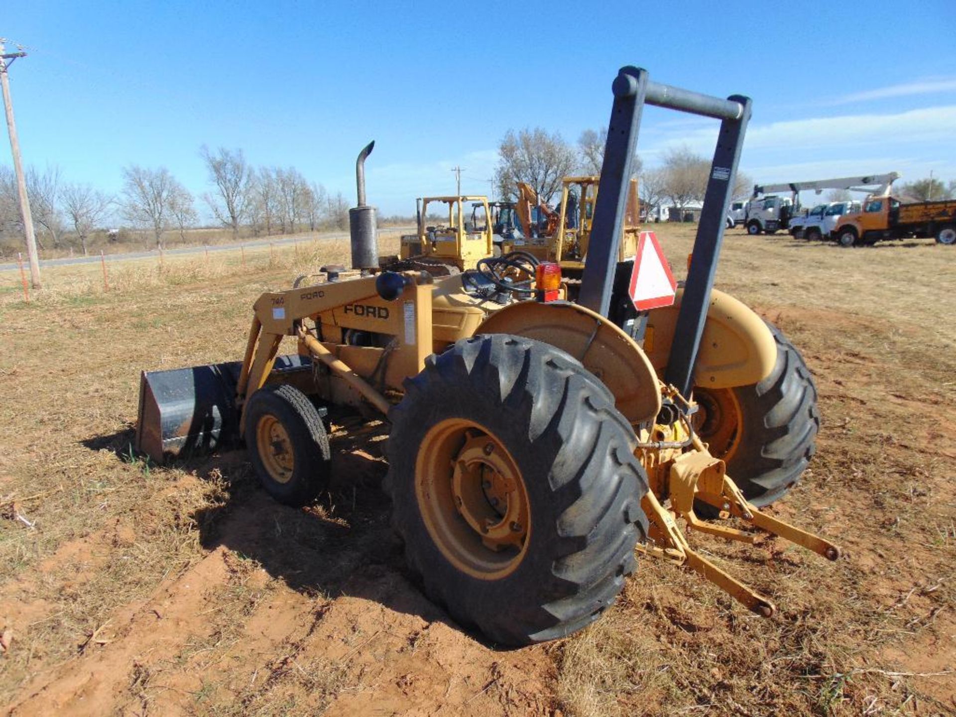 Ford 250C Farm Tractor w/ ford 744 Frontend Loader, s/n bd96853, 3pt, pto, - Image 5 of 10