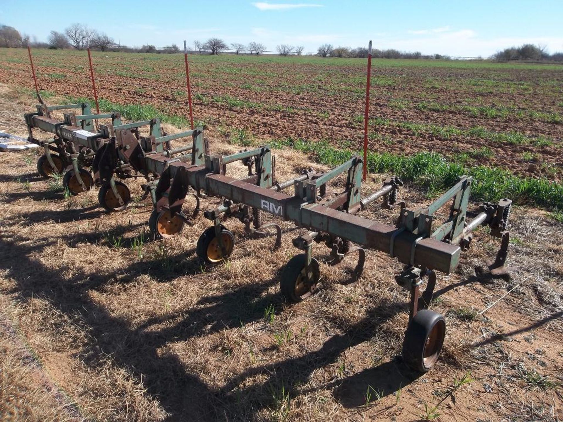 John Deere RM 16' 3pt Spring Shank Cultivator - Image 2 of 4