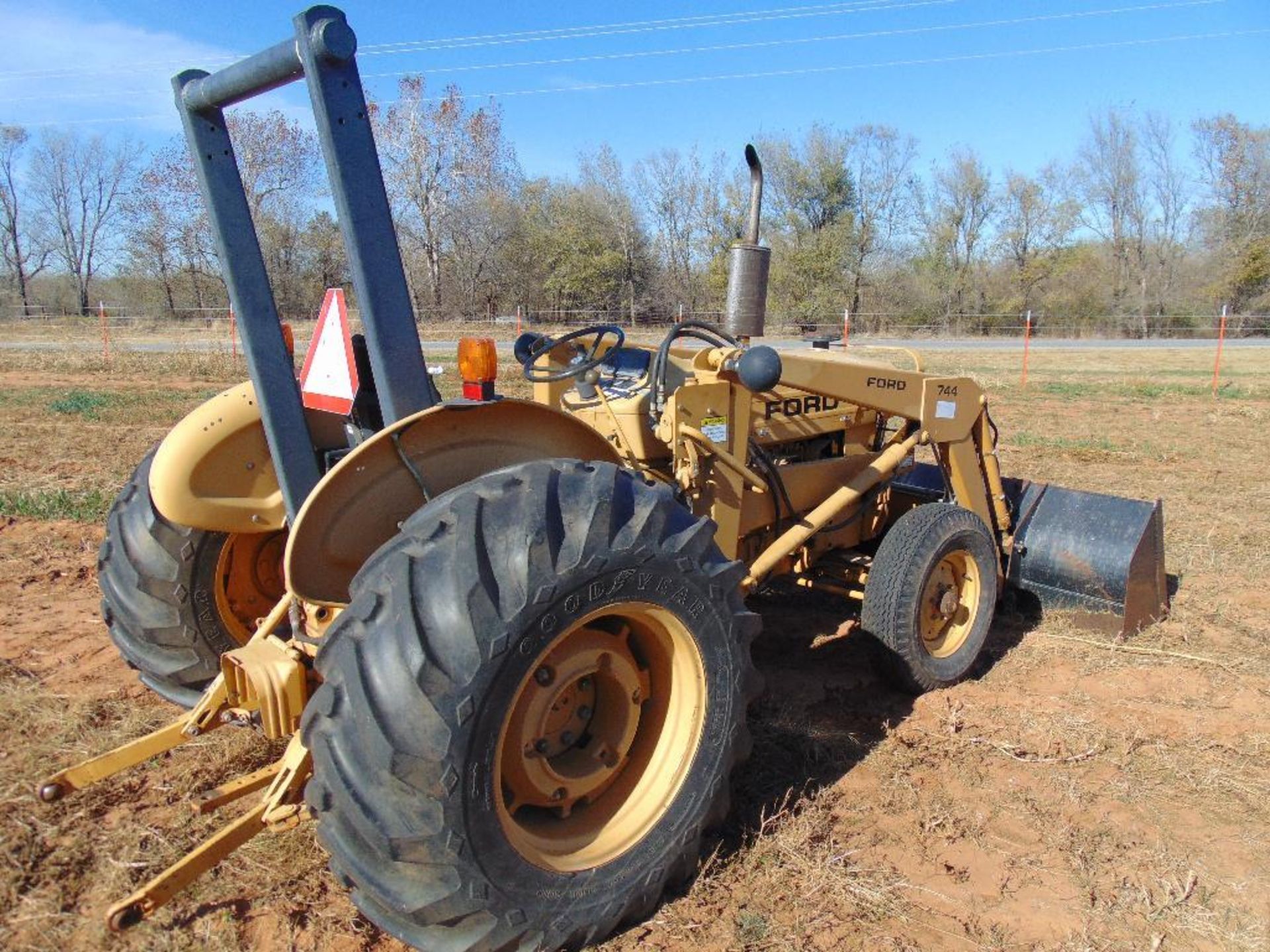 Ford 250C Farm Tractor w/ ford 744 Frontend Loader, s/n bd96853, 3pt, pto, - Image 7 of 10