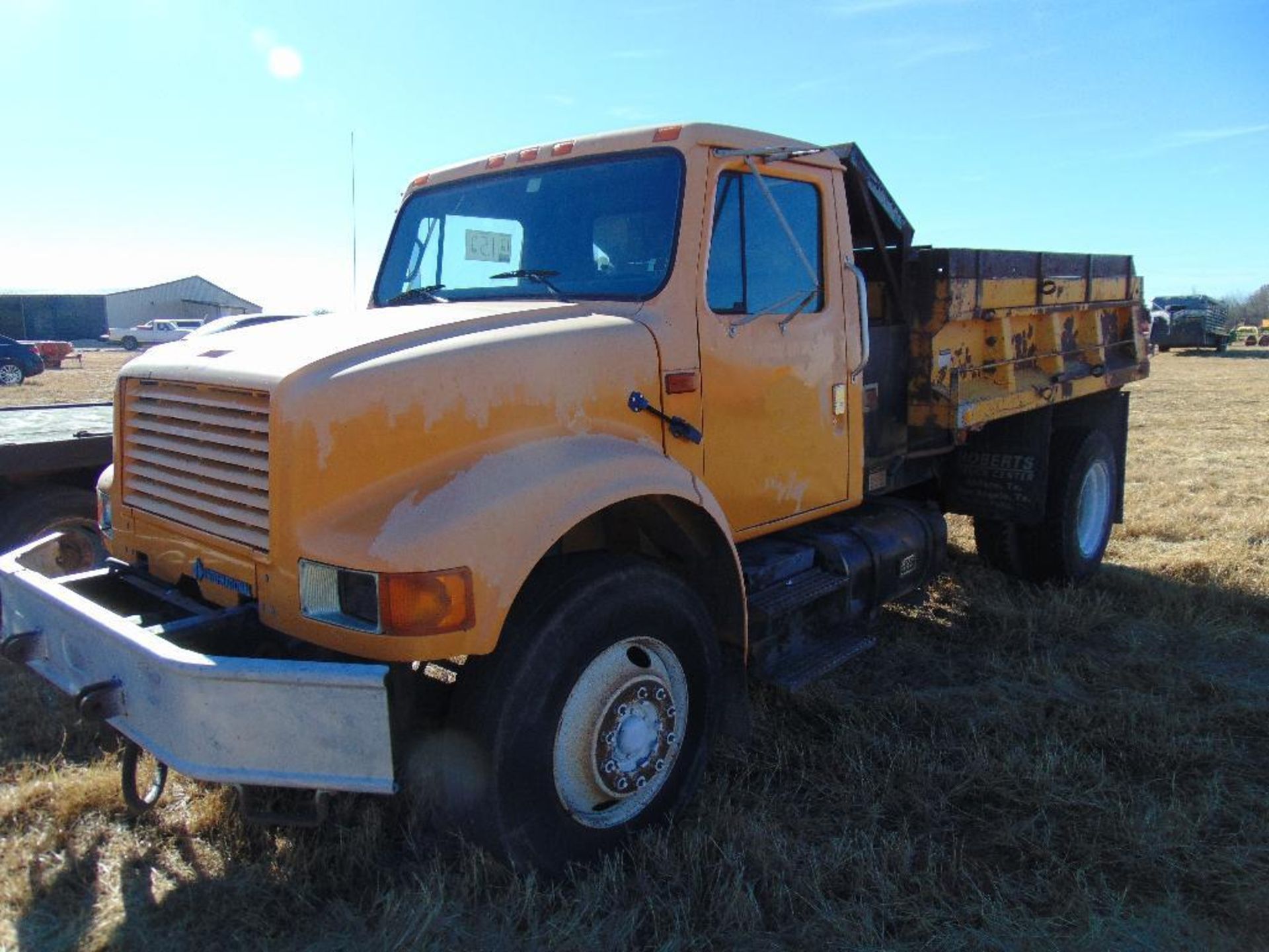 1992 IHC 4700 S/A Dump Truck , s/n 1htscphp7nh431313, ihc diesel eng, auto trans, od reads 252511 - Image 3 of 10