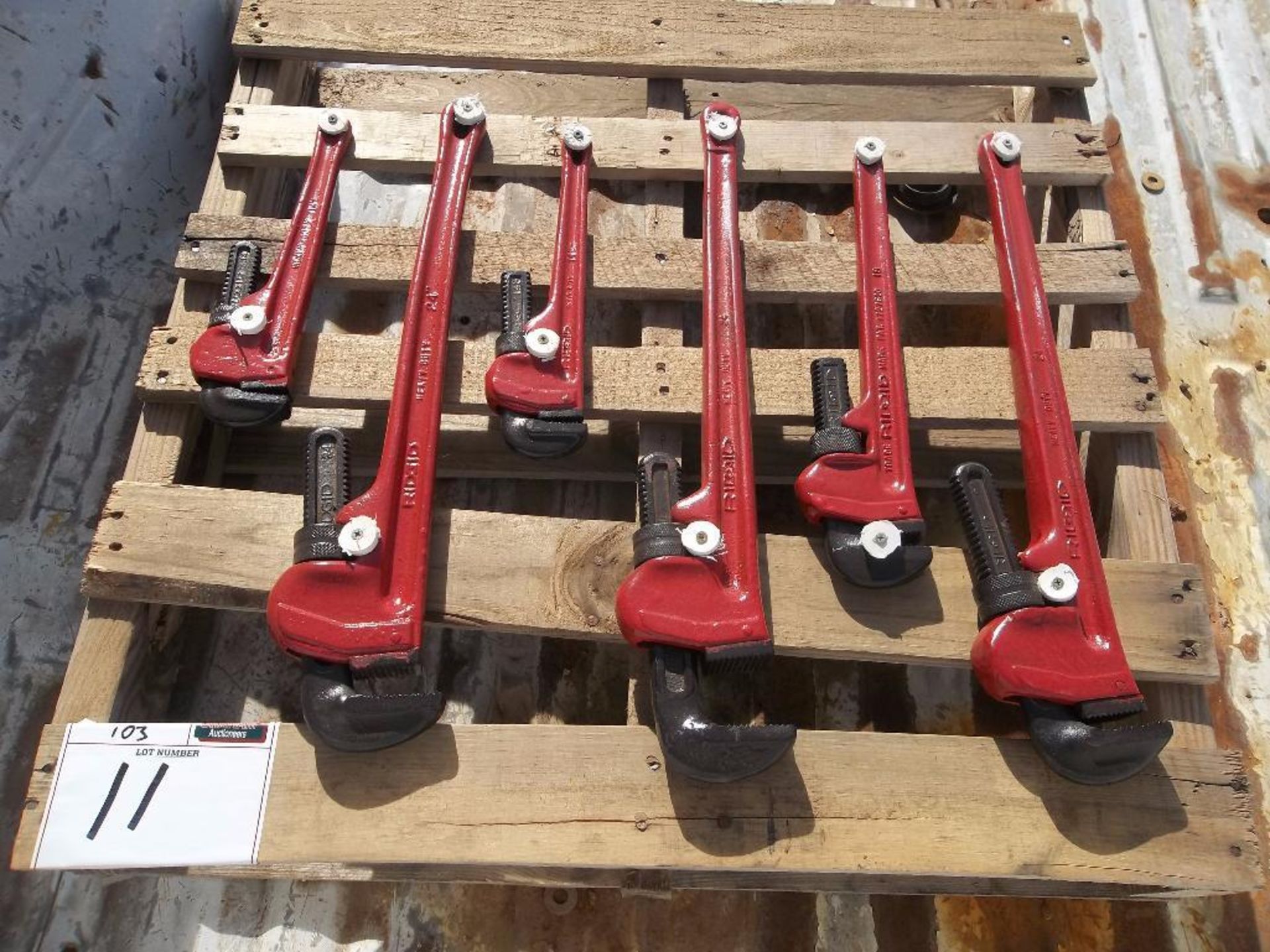 (3) 24" pipewrench,(1) 18" Pipewrench, (2) 14" pipewrench