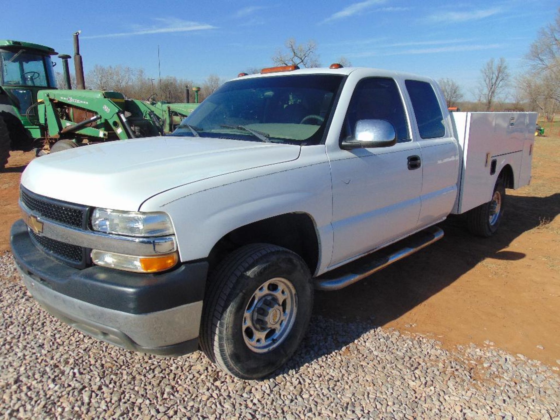 2001 Chevy 2500 Pickup, s/n 1gchc29u91e227056, v8 eng, auto trans, utility bed, od reads 340252 - Image 3 of 10