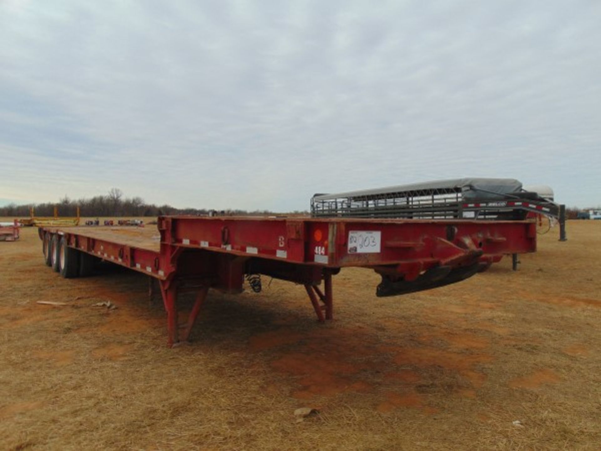 42' Tri Axle Stepdeck Trailer, rolling tailboard on tail and step - Image 2 of 4