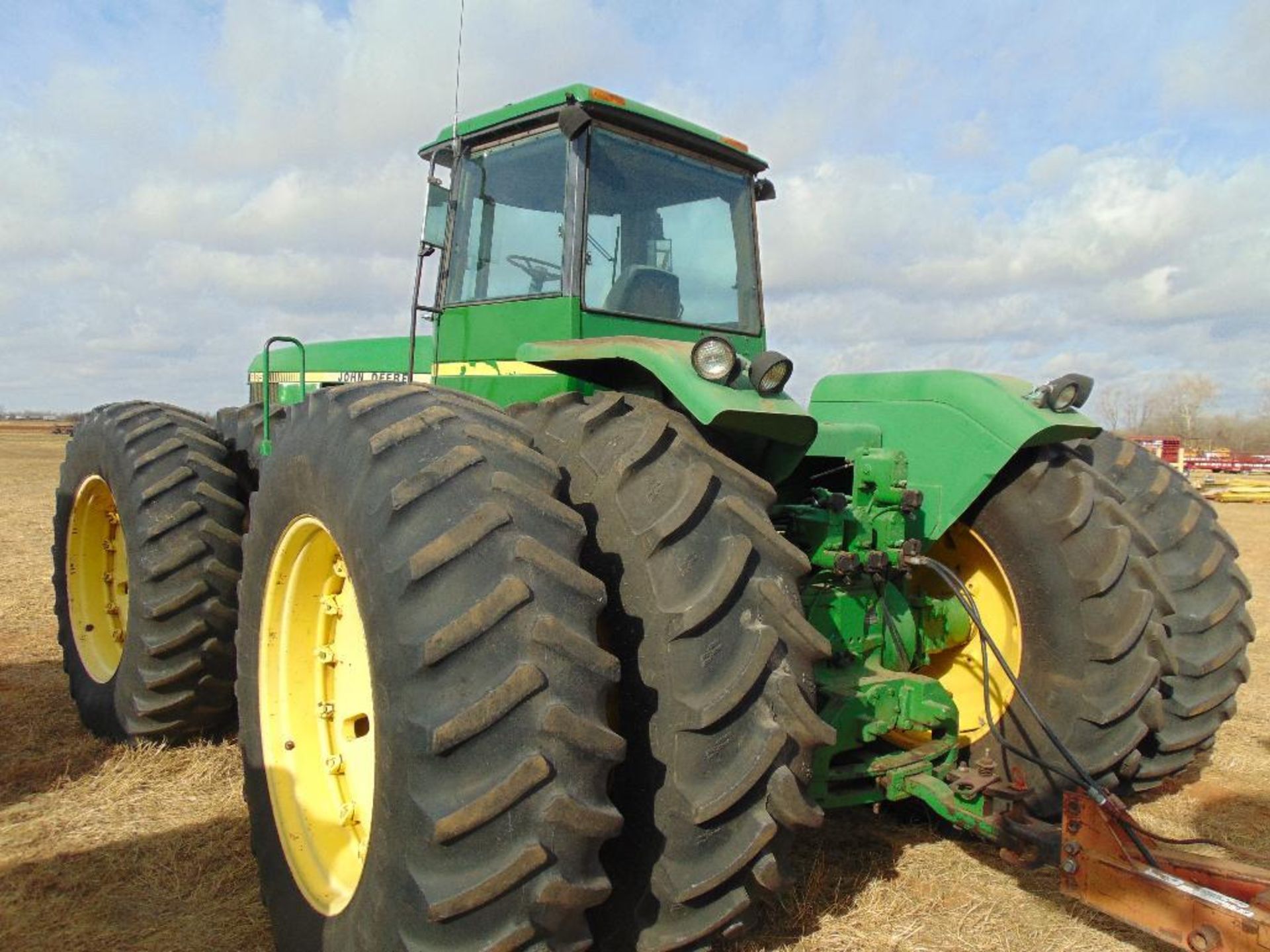 John Deere 8850 4x4 Farm Tractor, s/n h004199, cab, a/c, 4 hyd , duals, hour meter reads 04937 hrs, - Image 9 of 10