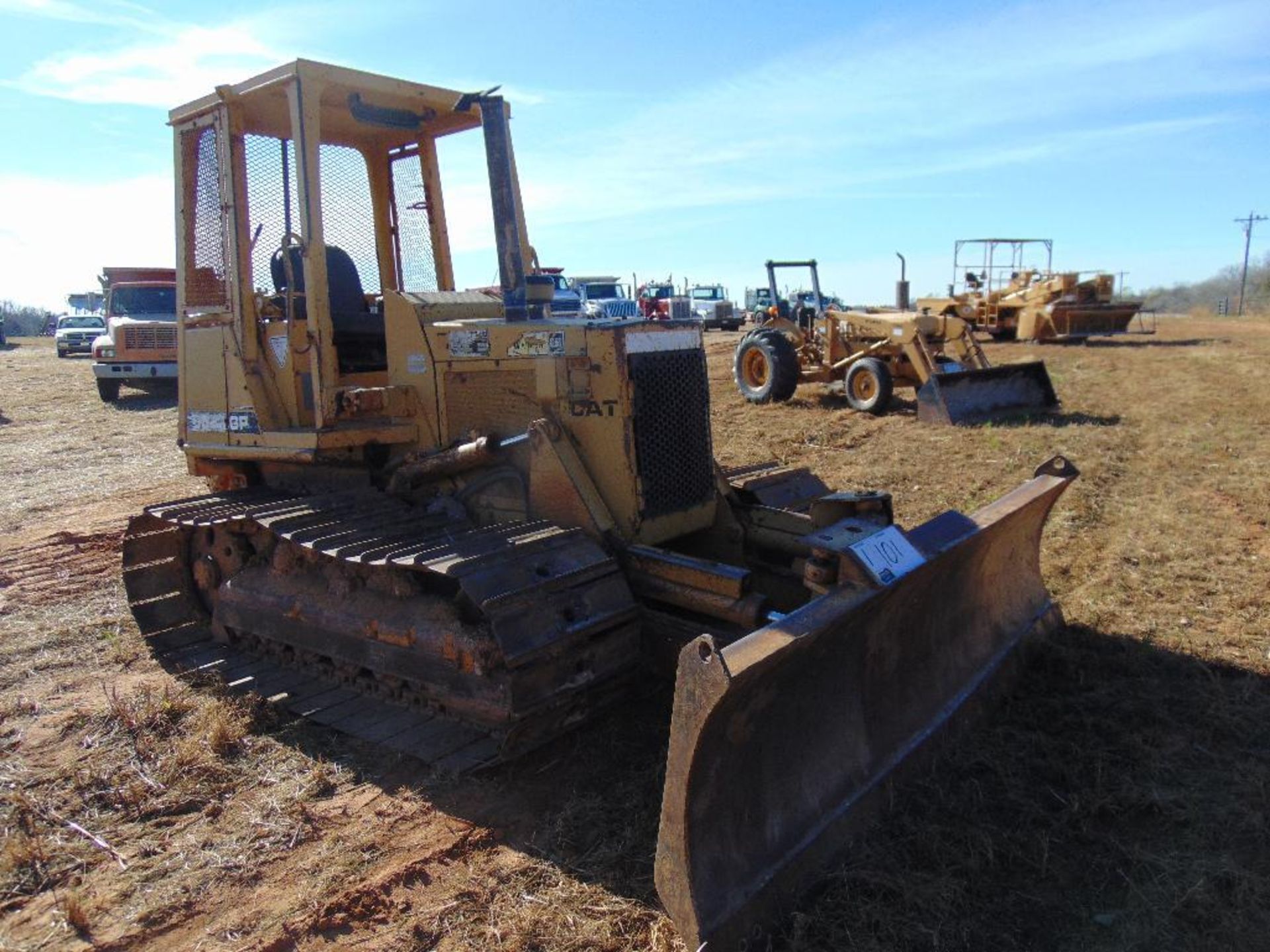 1987 Cat D3B LGP Crawler Tractor, s/n 28y1946, angle balde, canopy, paccar winch, hour meter reads - Image 2 of 10