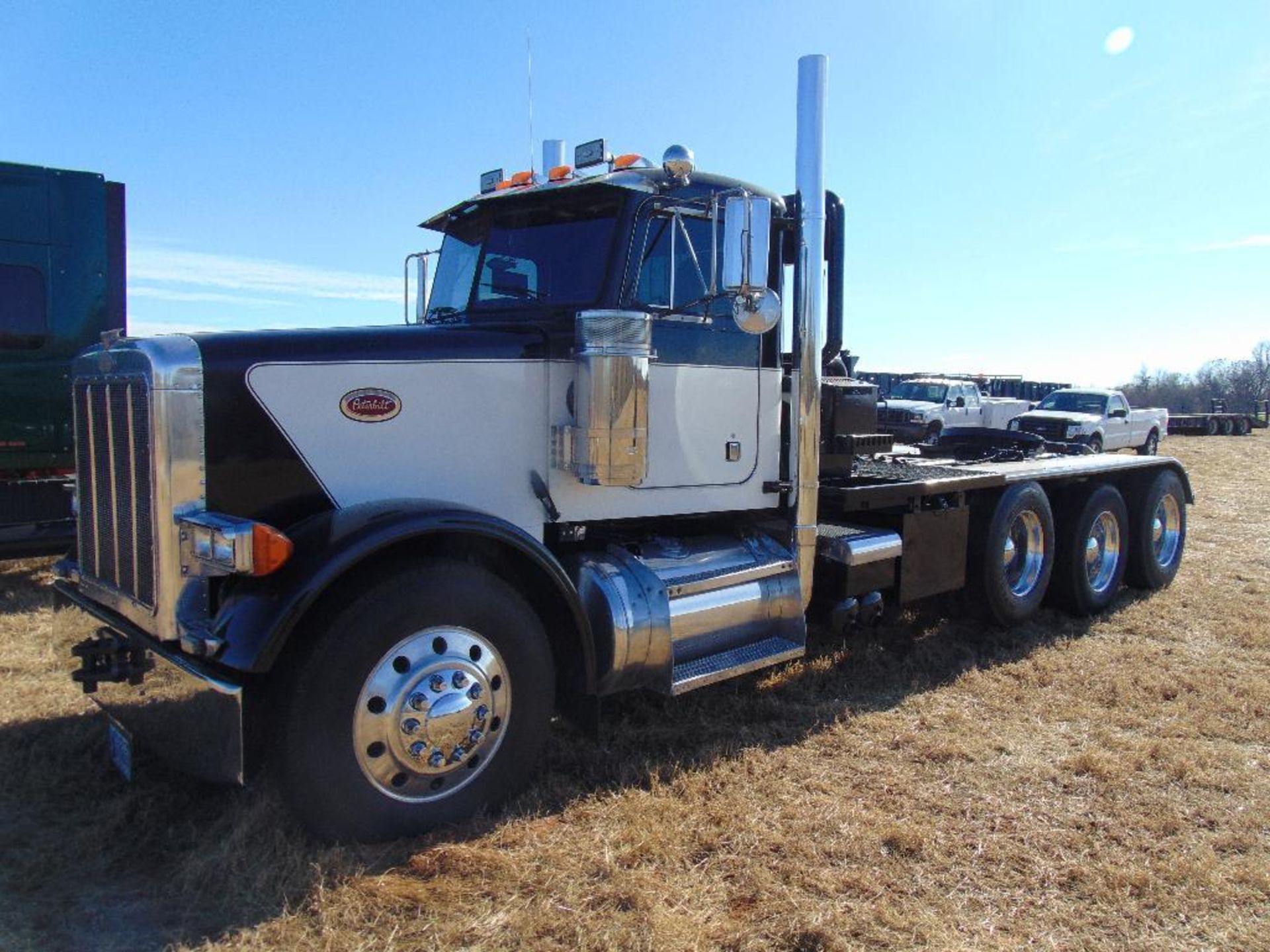 1998 Peterbilt 378 Tri Axle Winch Tractor, s/n 1xpfpbex2wn444045 new crate 3406e eng, 18 spd trans, - Image 4 of 14