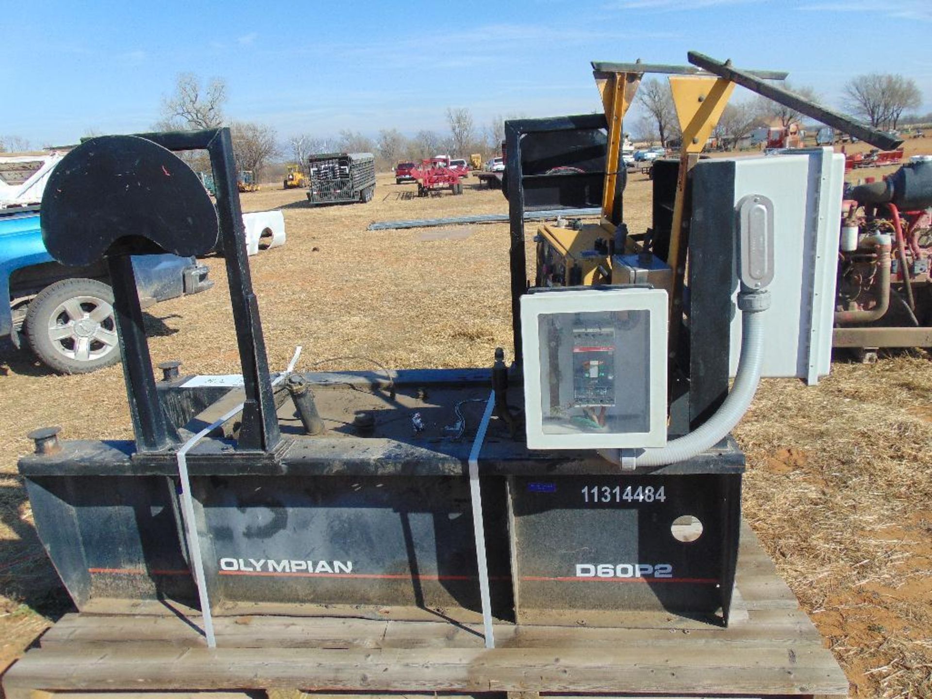 Generator Stand w/ fuel tank - Image 2 of 2