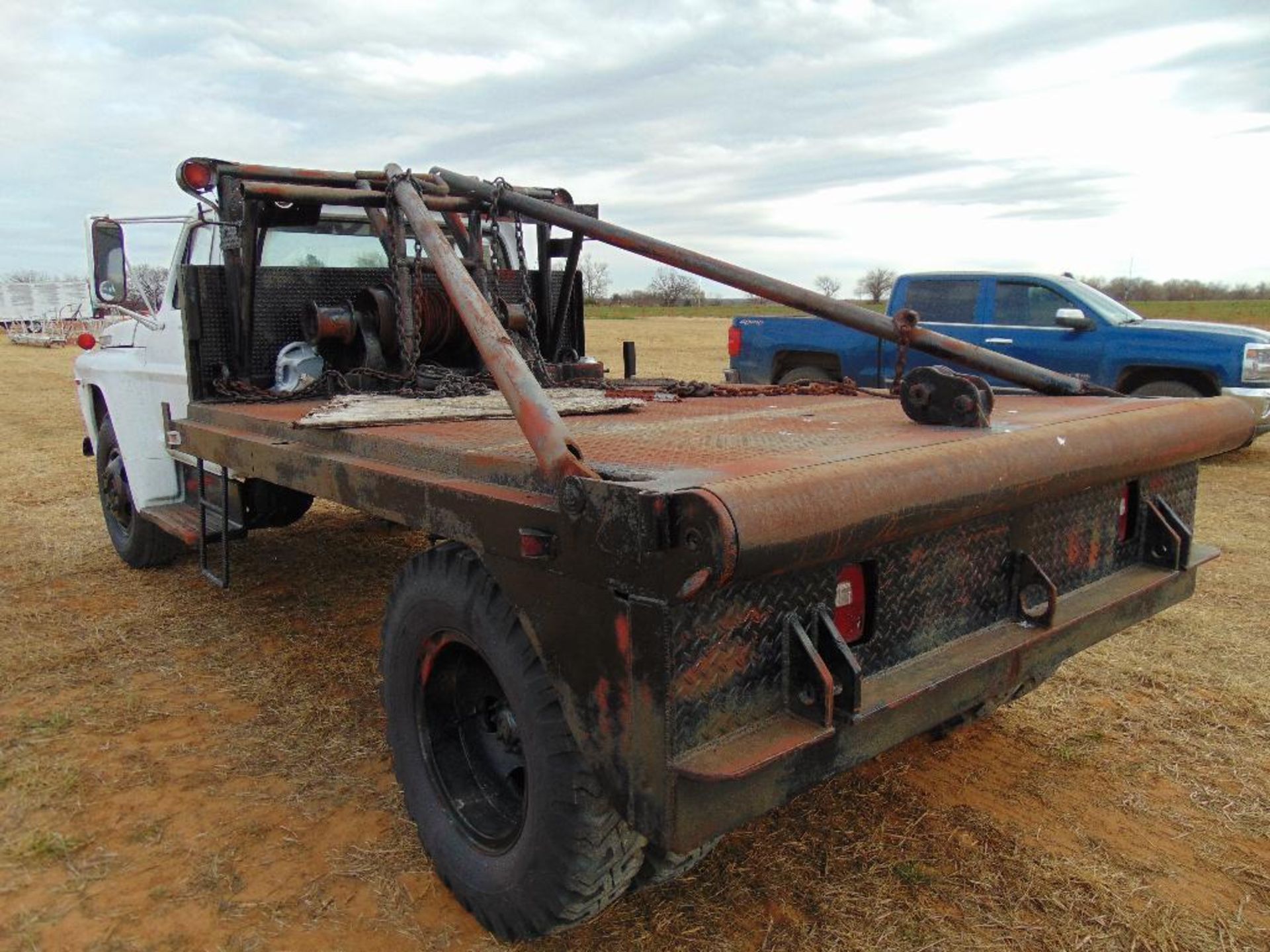 1970 Ford F600 S/A Ginpole Truck, s/n f61ccj32660, v8 gas eng, 4x2 trans, tulsa winch, rolling - Image 6 of 10