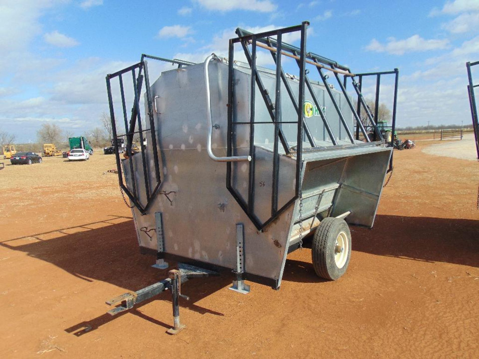 HMC Portable Creep Feeders