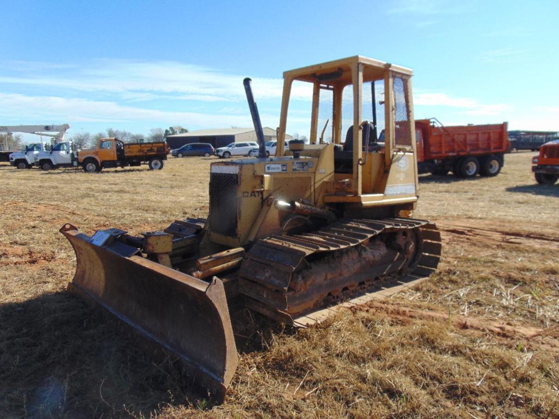 1987 Cat D3B LGP Crawler Tractor, s/n 28y1946, angle balde, canopy, paccar winch, hour meter reads - Image 4 of 10