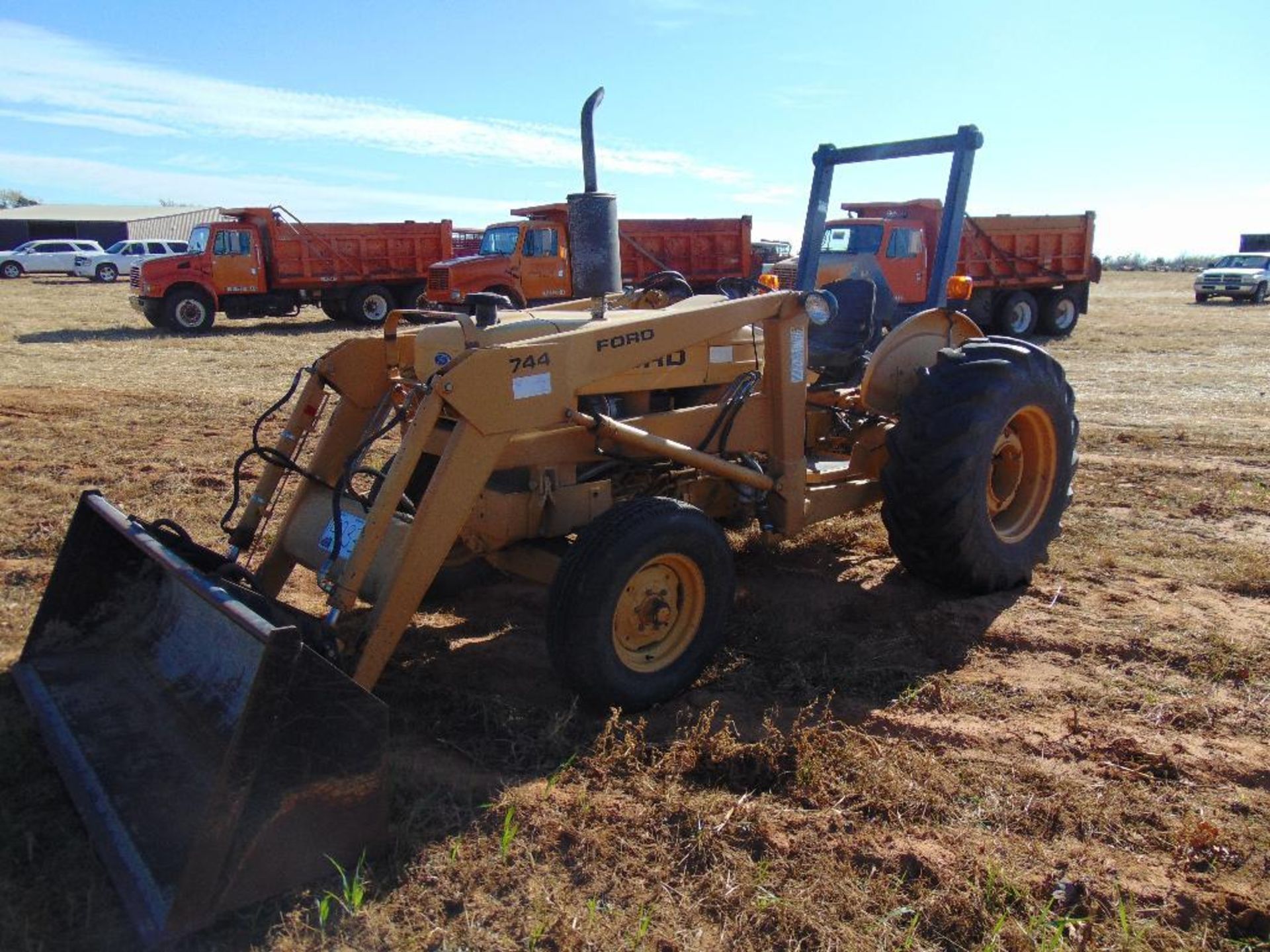 Ford 250C Farm Tractor w/ ford 744 Frontend Loader, s/n bd96853, 3pt, pto, - Image 3 of 10