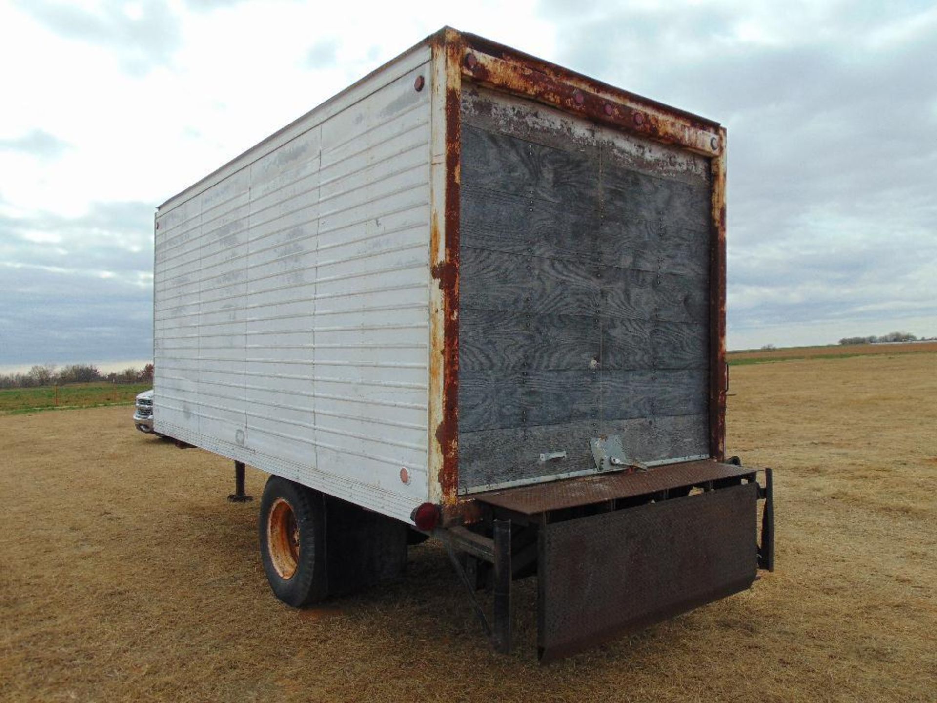 S/A Gooseneck 21' Trailer Frame w/ Pike Enclosed Box, (Bill of Sale) - Image 8 of 8