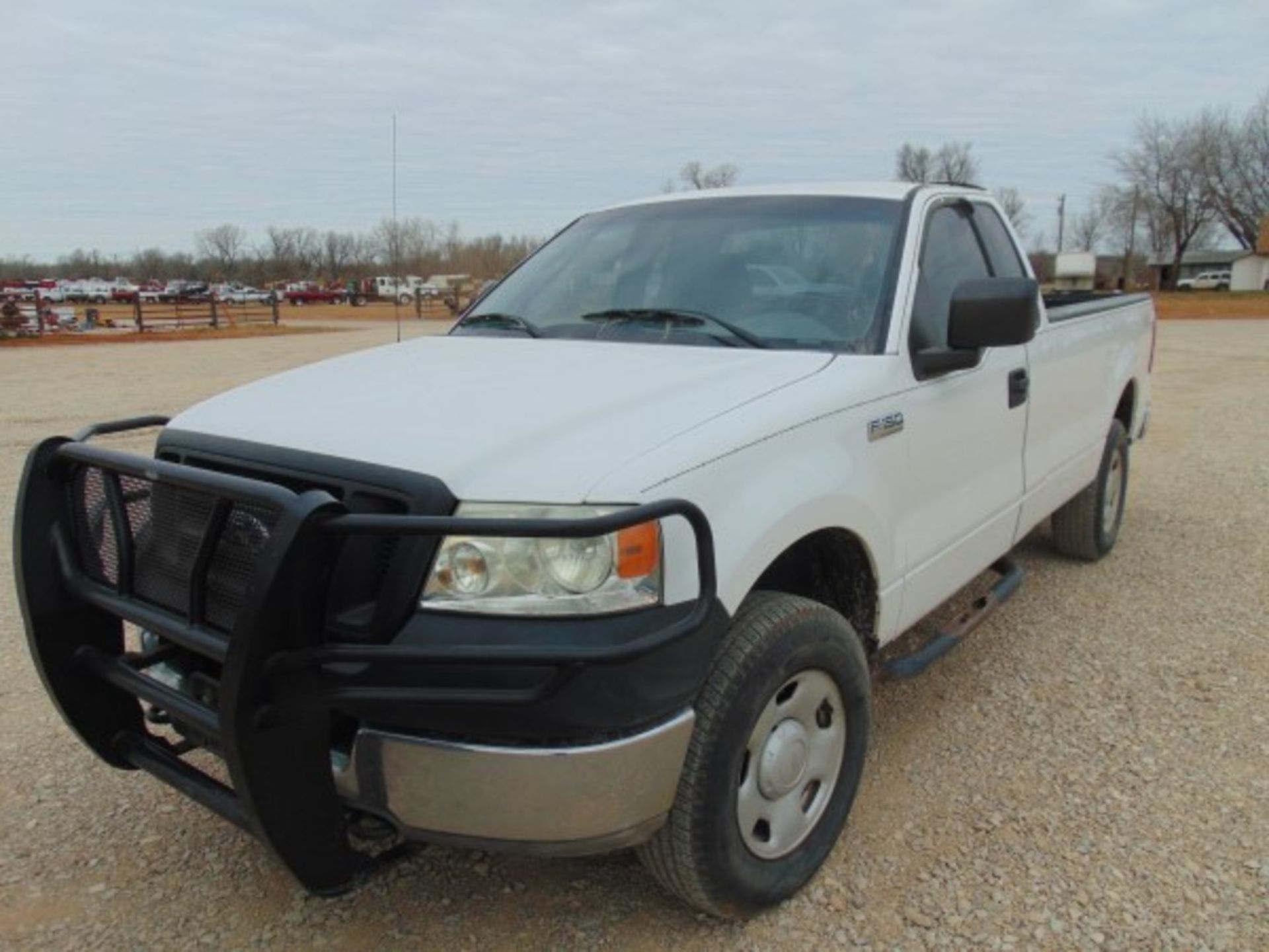 2005 Ford F150 4x4 Pickup, s/n 1ftrf14595na07623, v8 gas eng, auto trans, od reads 132913 miles, - Image 2 of 5