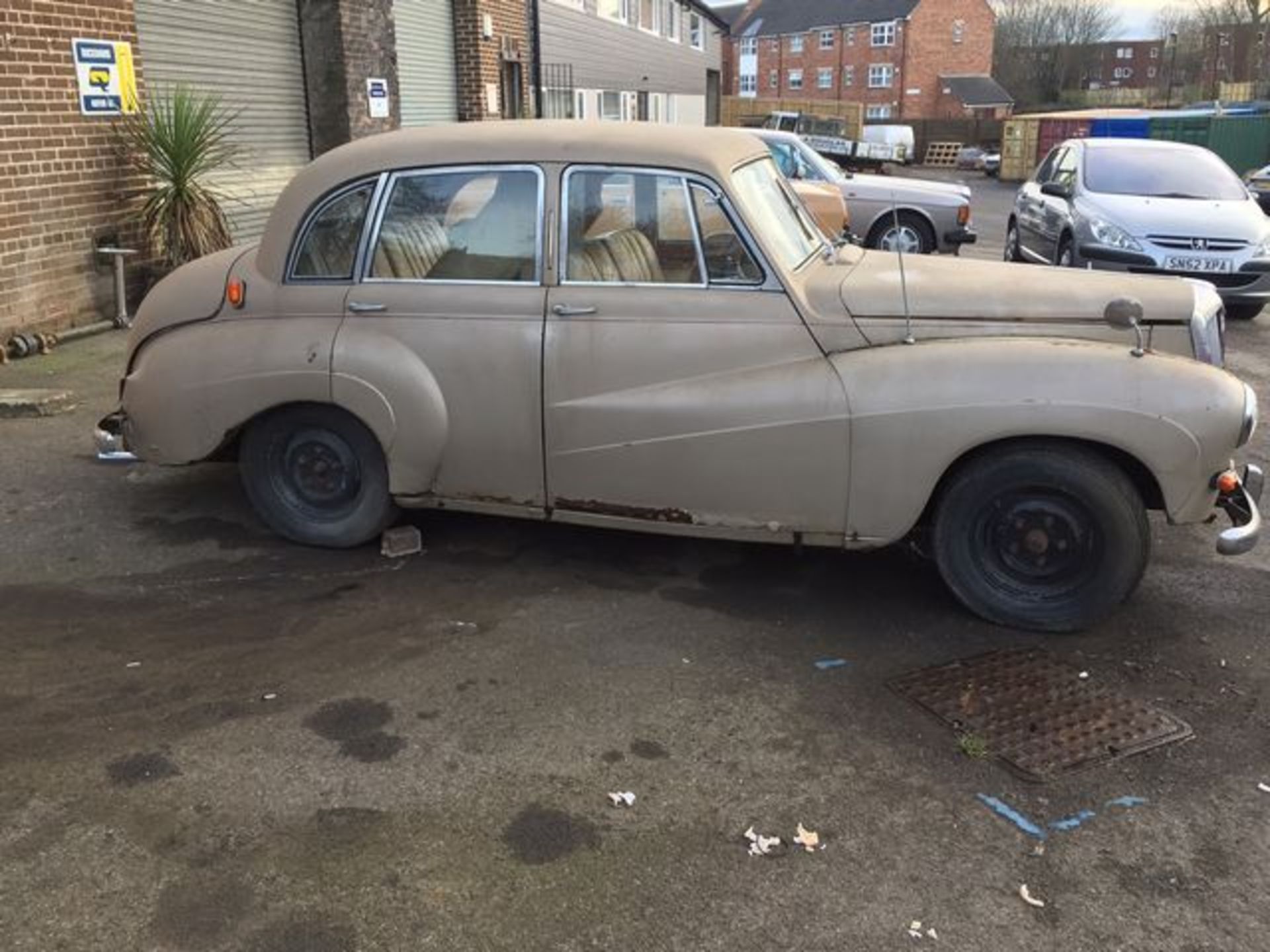 DAIMLER CONQUEST CENTURY - 2433cc - Image 5 of 8