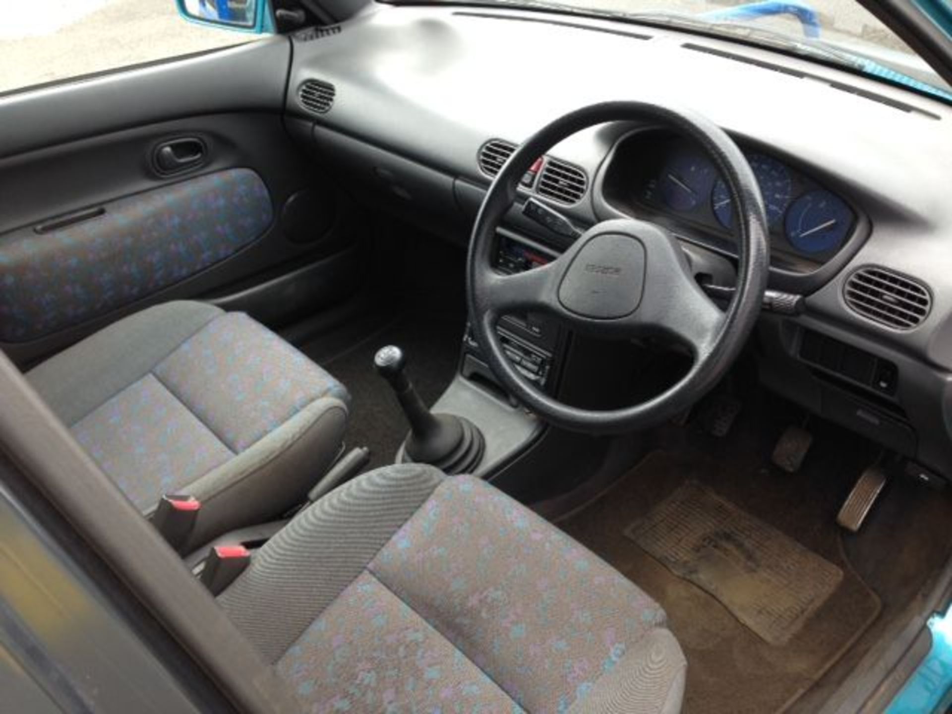 MAZDA 121 GLX - 1324cc - Image 7 of 14