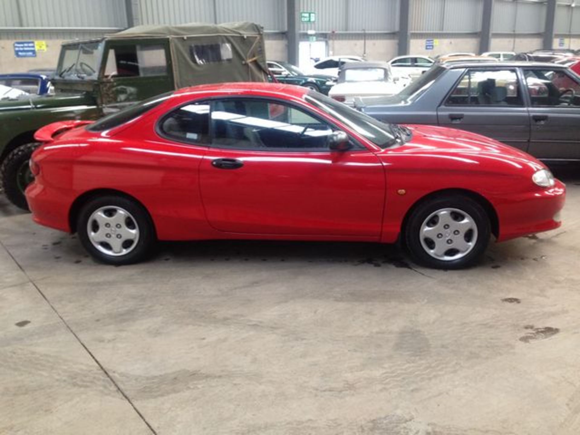 HYUNDAI COUPE - 1599cc - Image 2 of 5